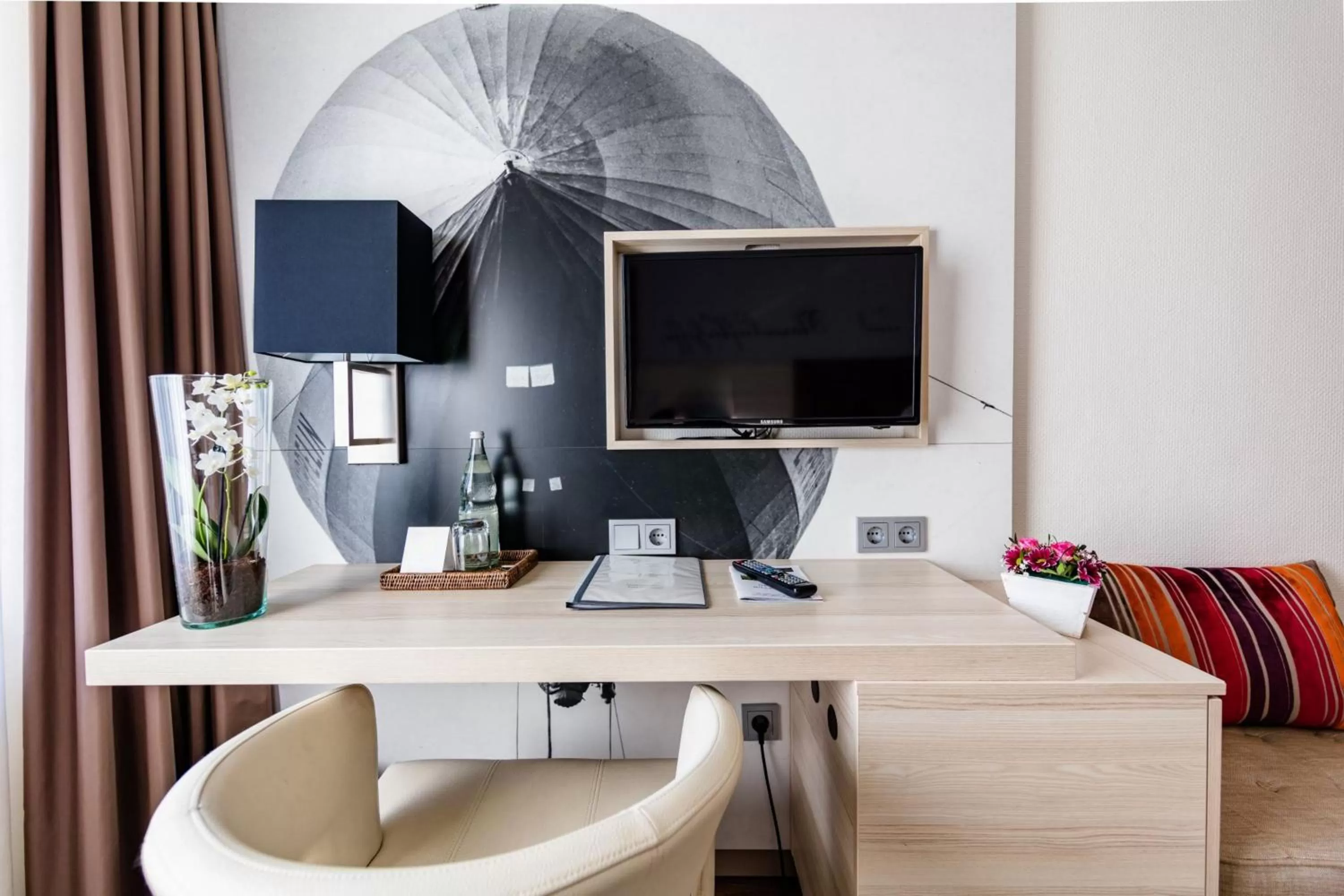 TV and multimedia in Hotel Zum Zeppelin Hamburg