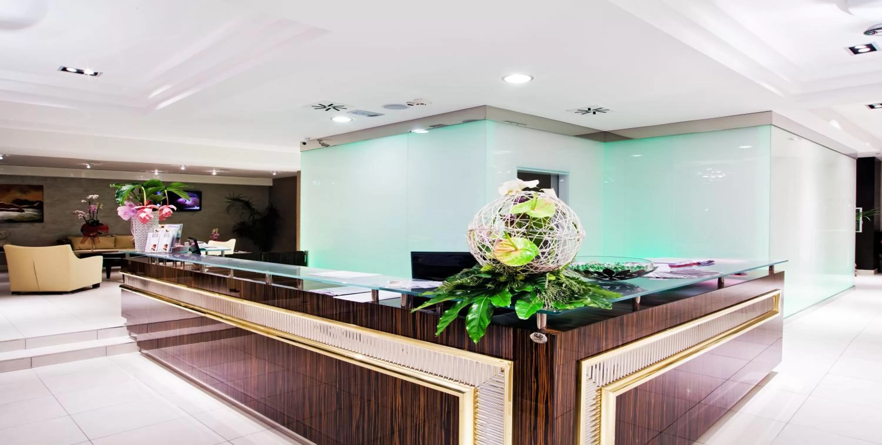 Lobby or reception in Terminal Palace & SPA