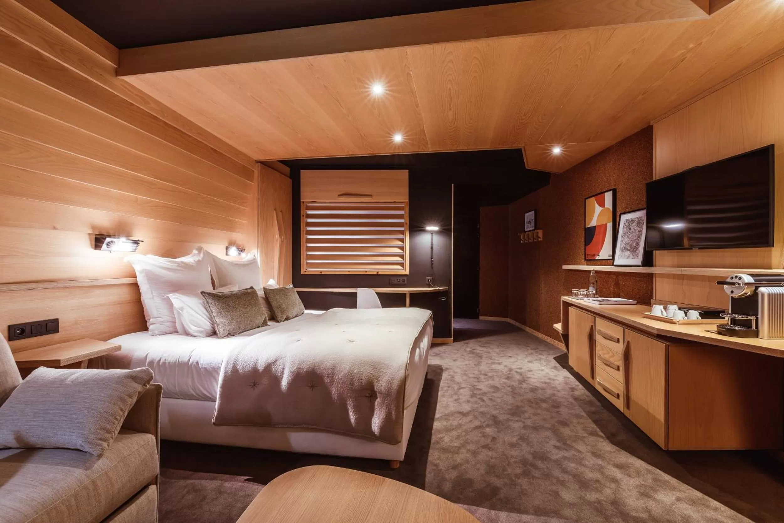 Coffee/tea facilities, Bed in Altapura Hôtel & Spa Val Thorens