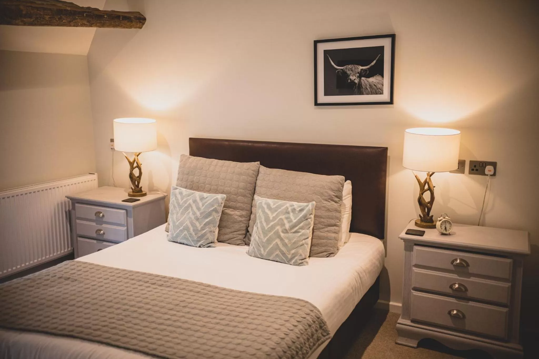 Bedroom, Bed in The Red Lion at Hellidon