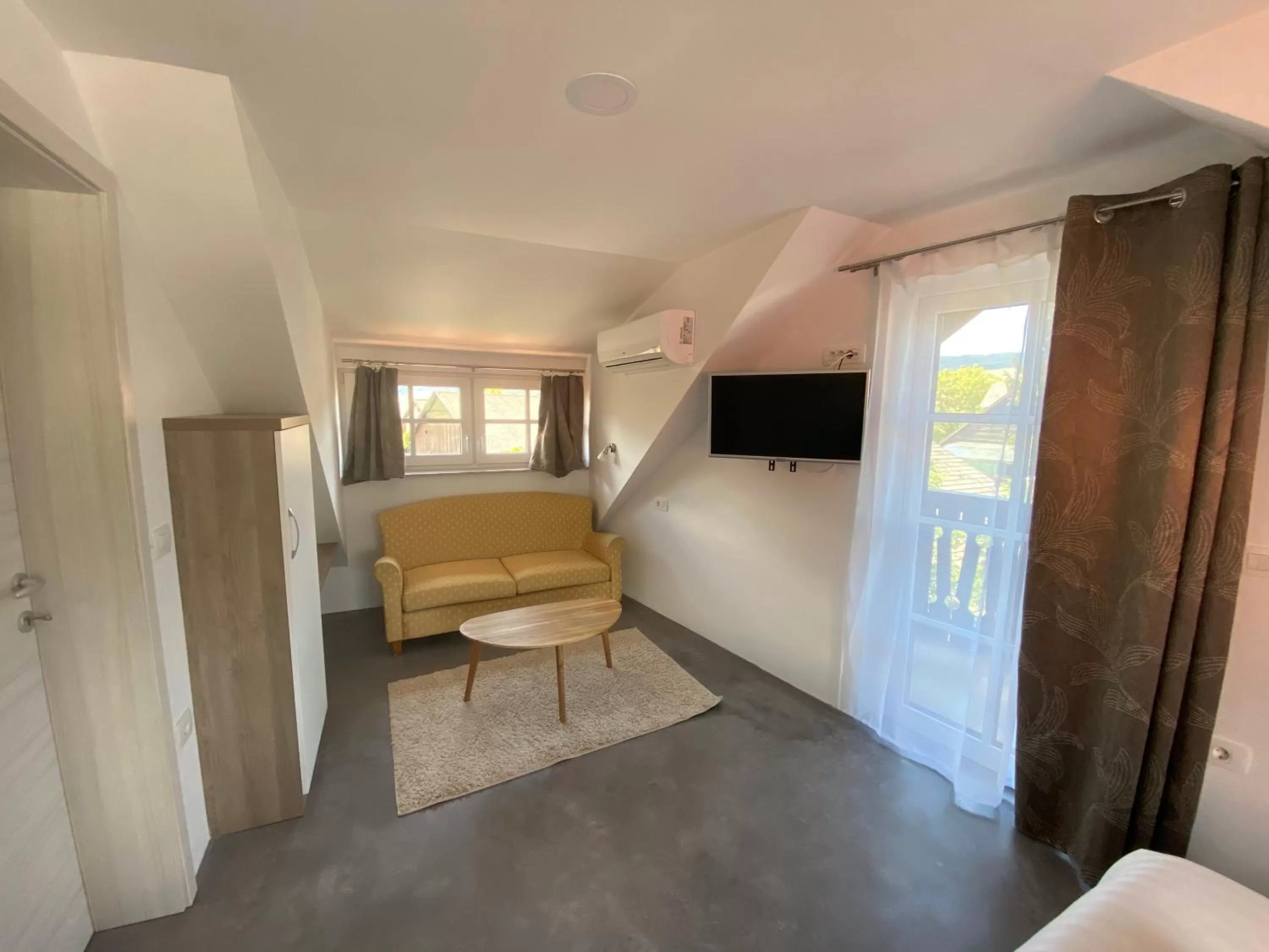 Living room in Resort Vidmar near Bled - rooms Vidmar