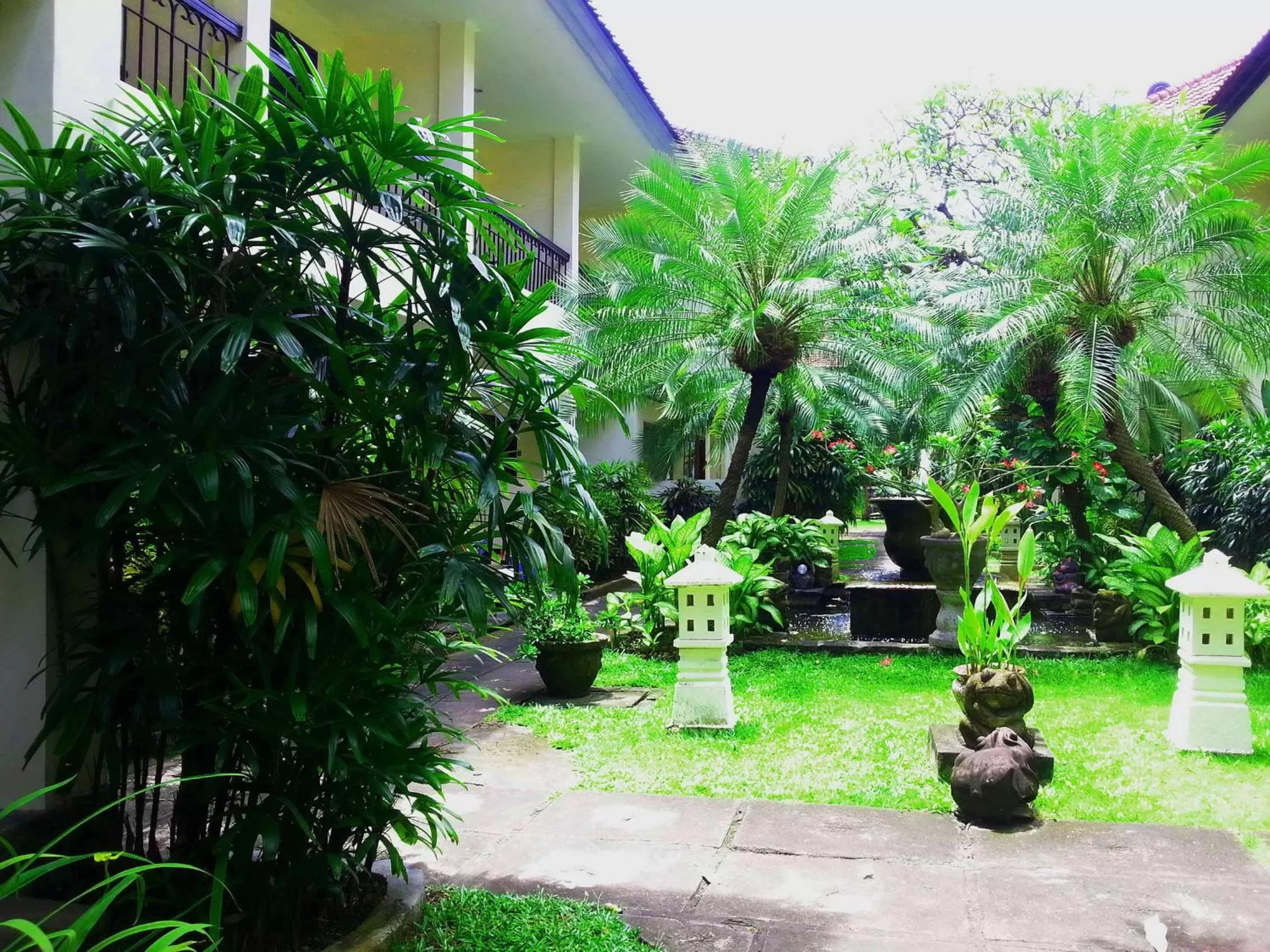 Garden in Legian Paradiso Hotel