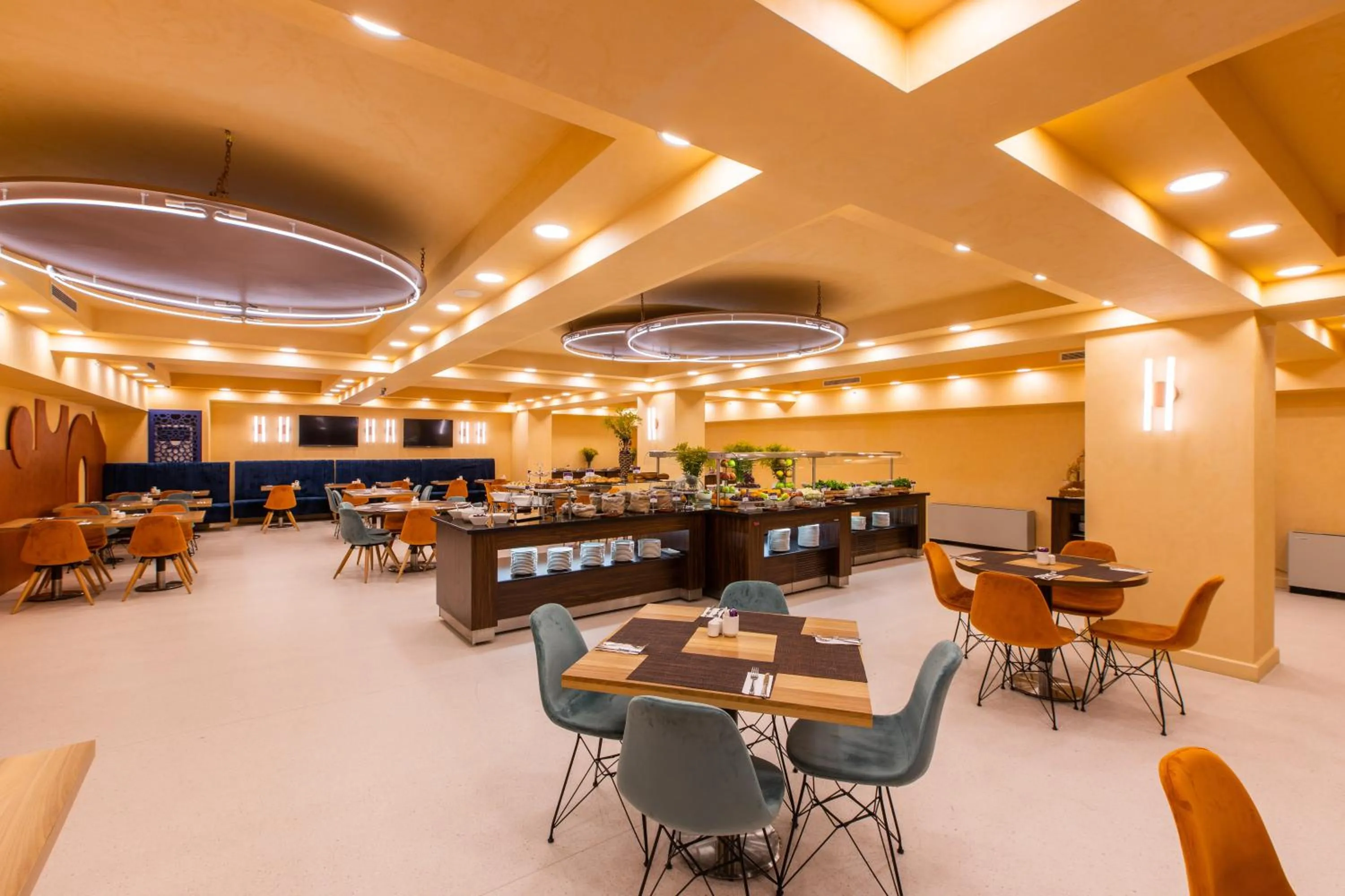 Restaurant/places to eat in Mercure Istanbul Bakirkoy