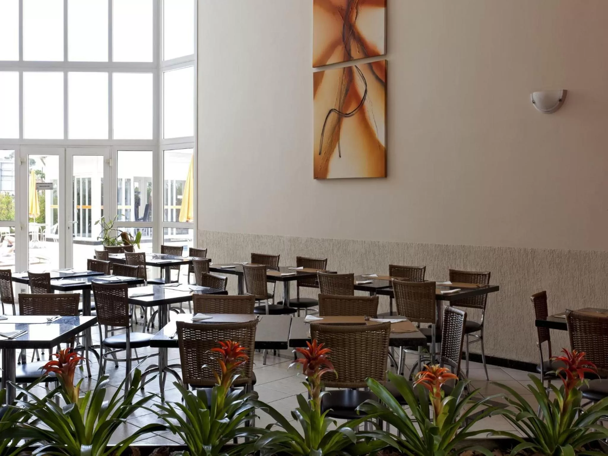 Restaurant/places to eat in Red Roof Inn Jundiaí