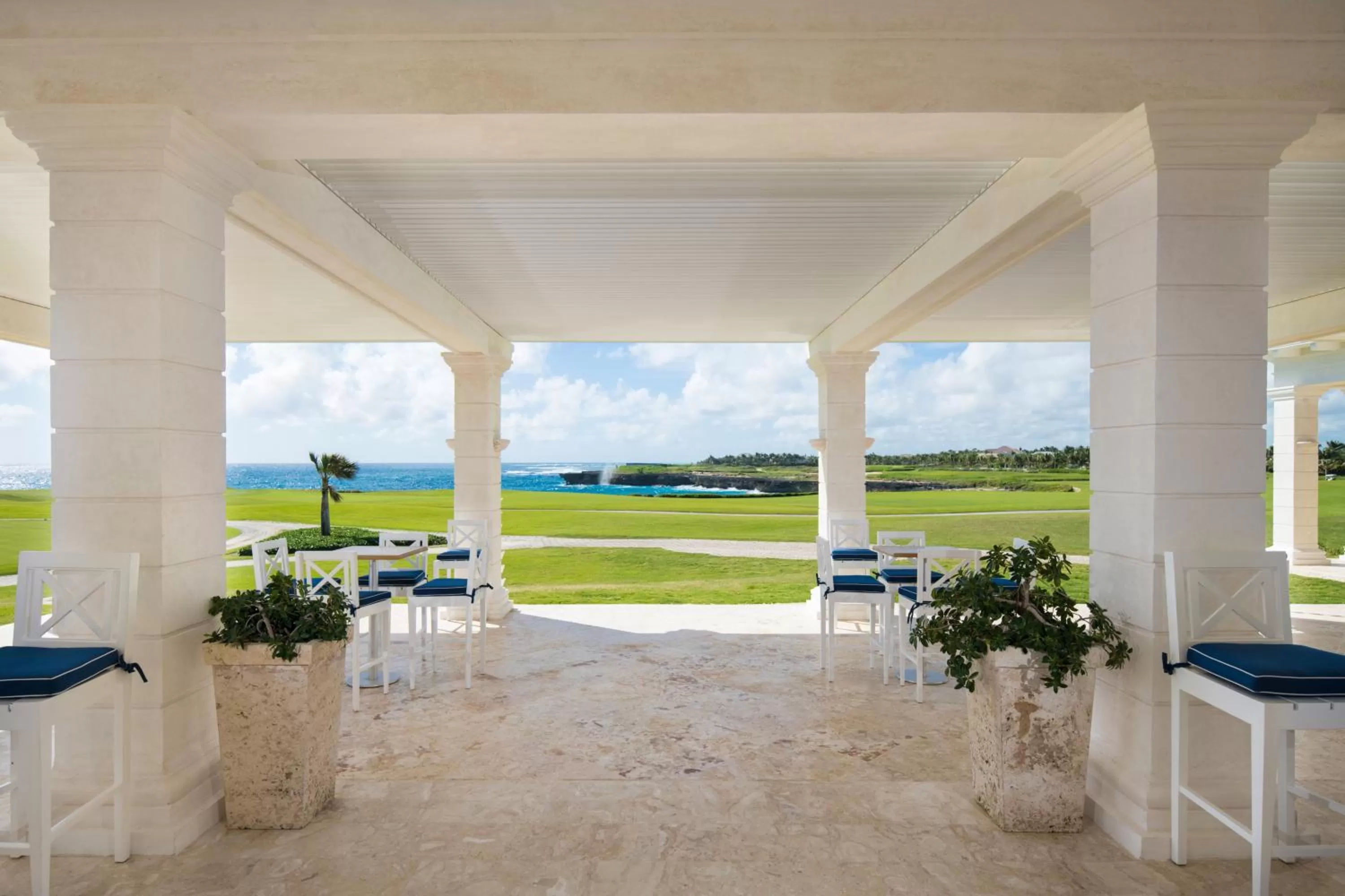 Restaurant/places to eat in Tortuga Bay