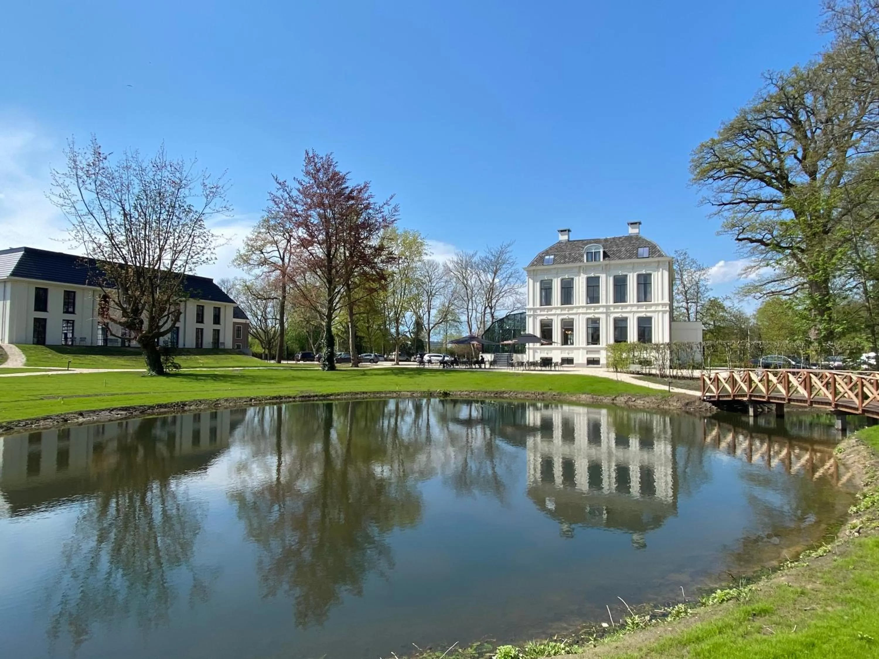 Property building in Hotel Flora Batava