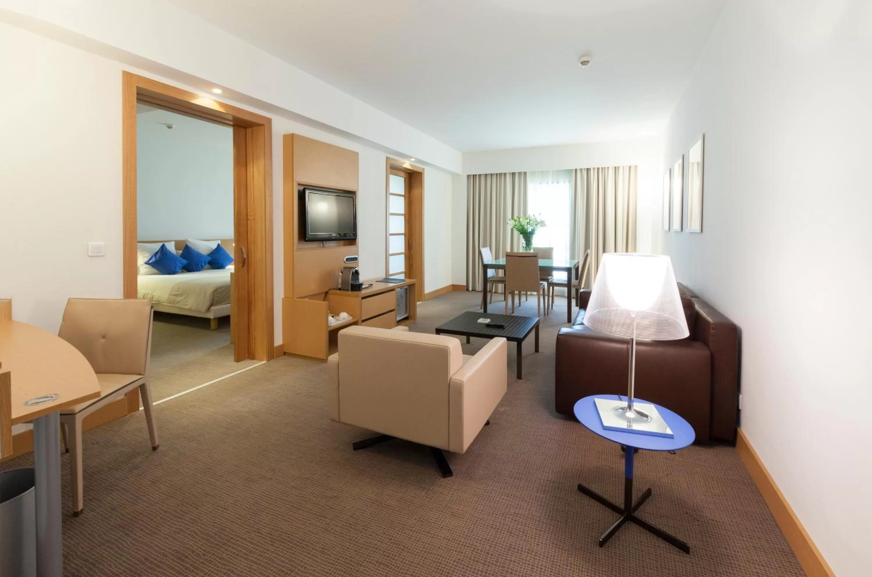 Bedroom, Bed in Novotel Tunis