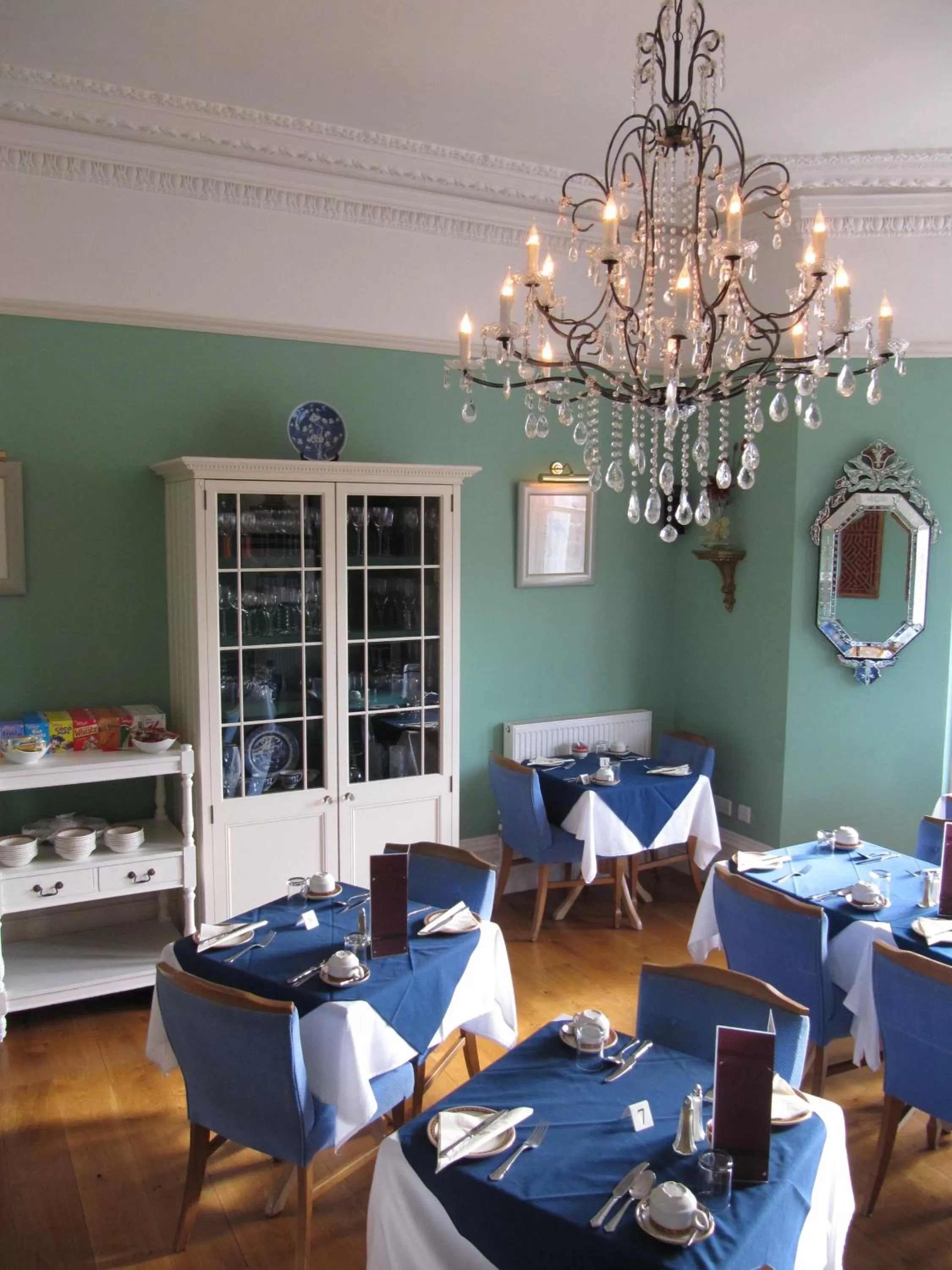 Restaurant/places to eat in The Shirley