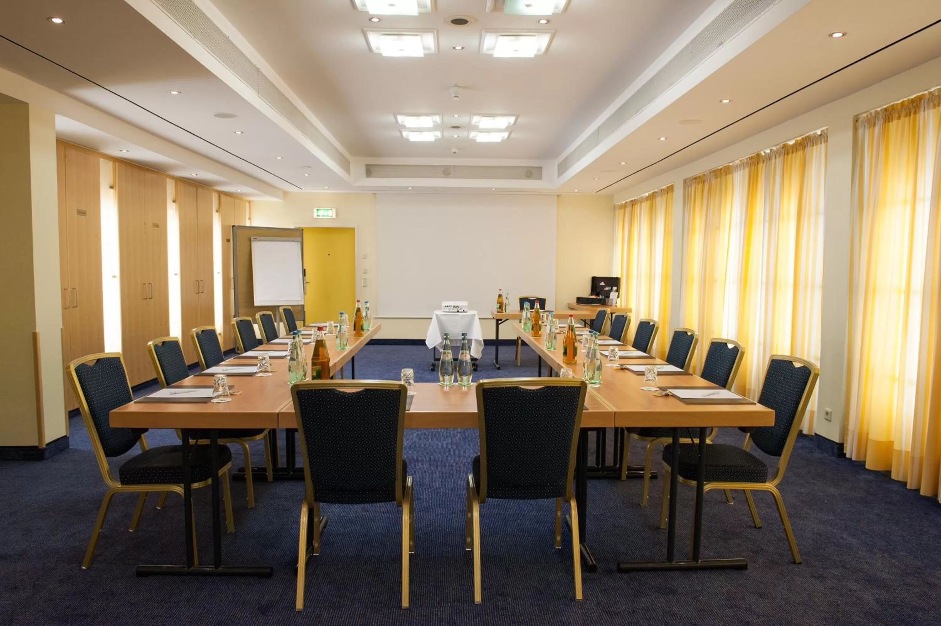 Meeting/conference room in Holiday Inn Munich - South by IHG