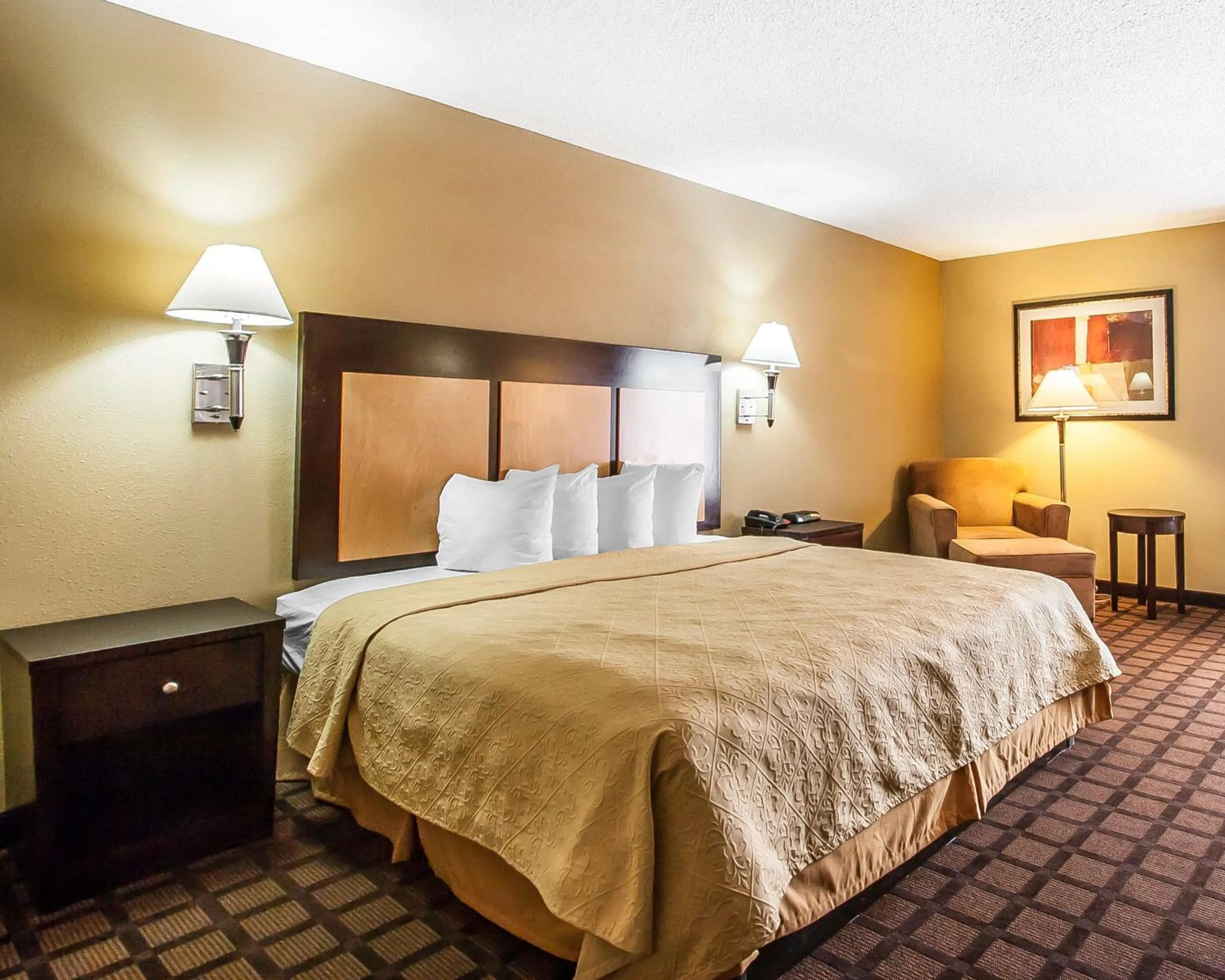 King Room - Non-Smoking in Quality Inn