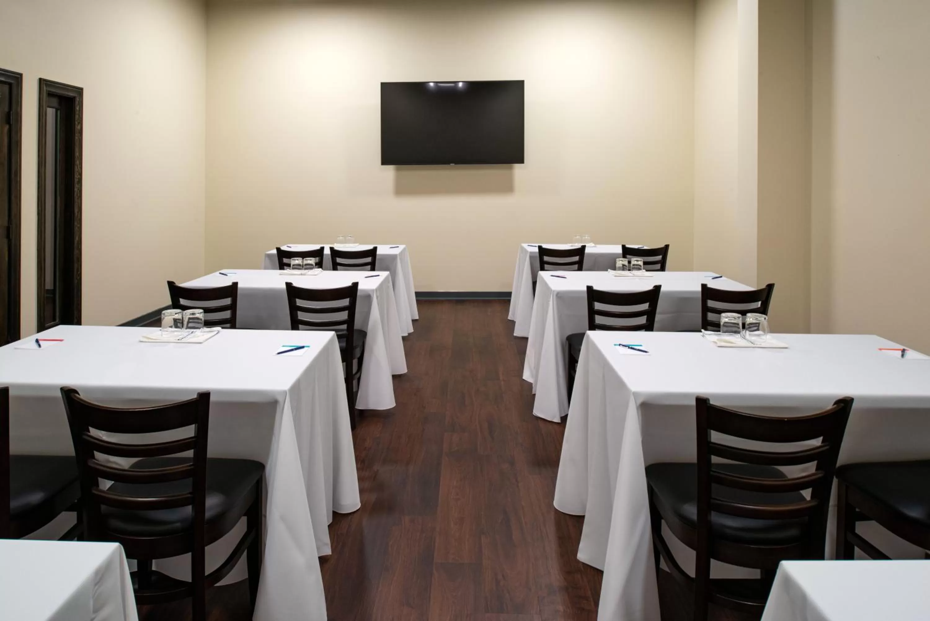 Meeting/conference room in Hotel Indigo Spokane Downtown by IHG