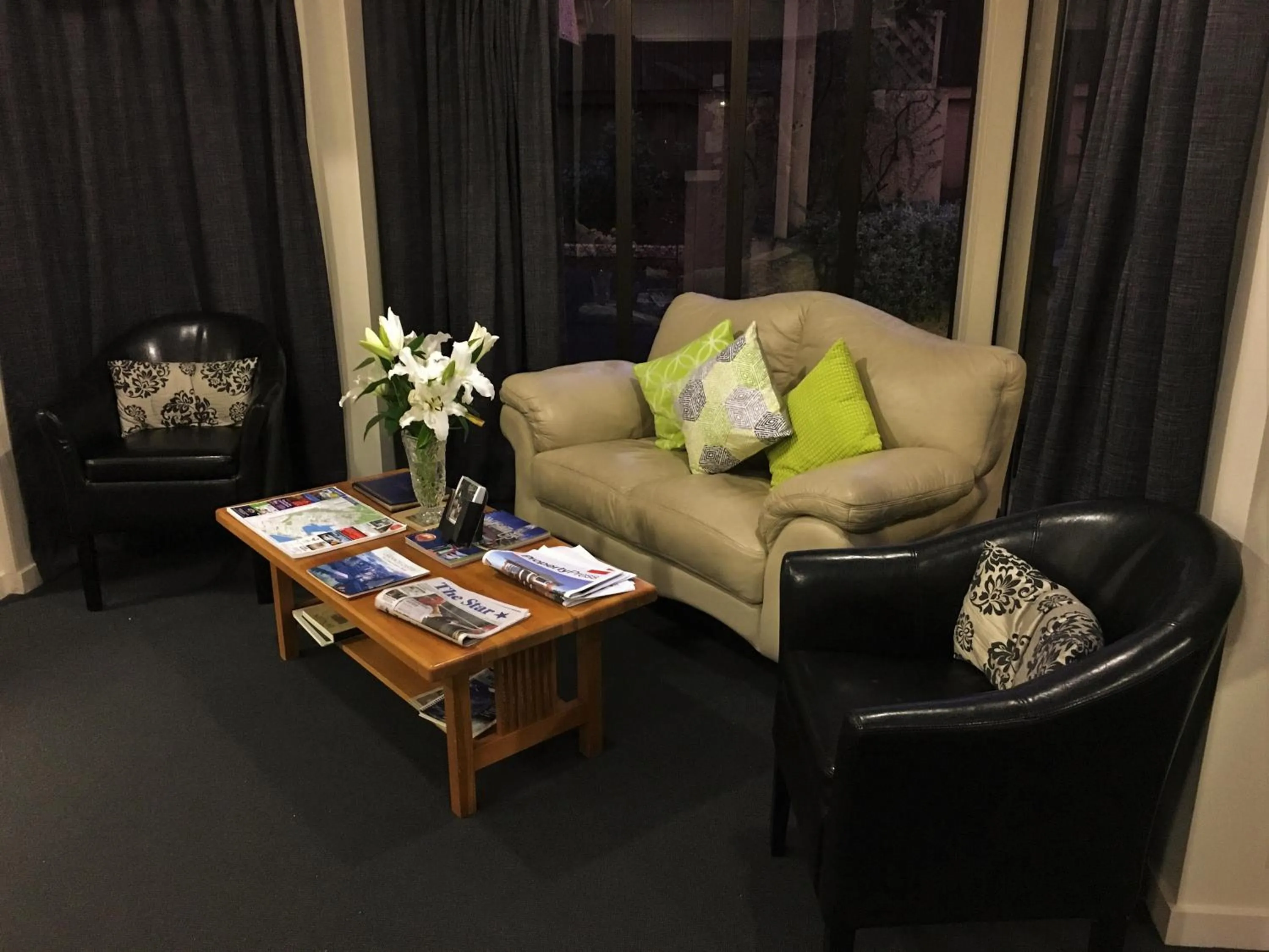 Lobby or reception in Cable Court Motel