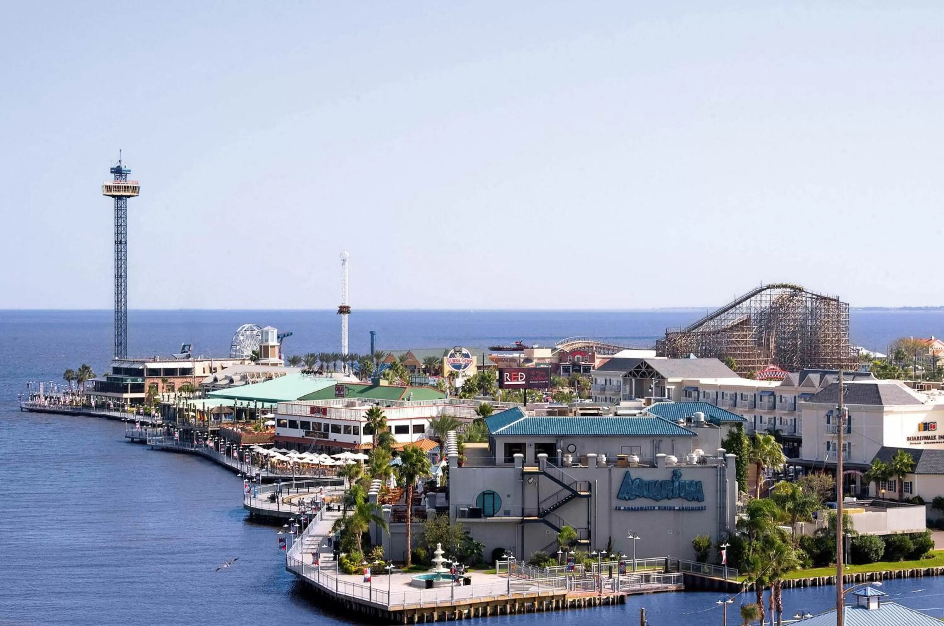 Facade/entrance in Boardwalk Inn