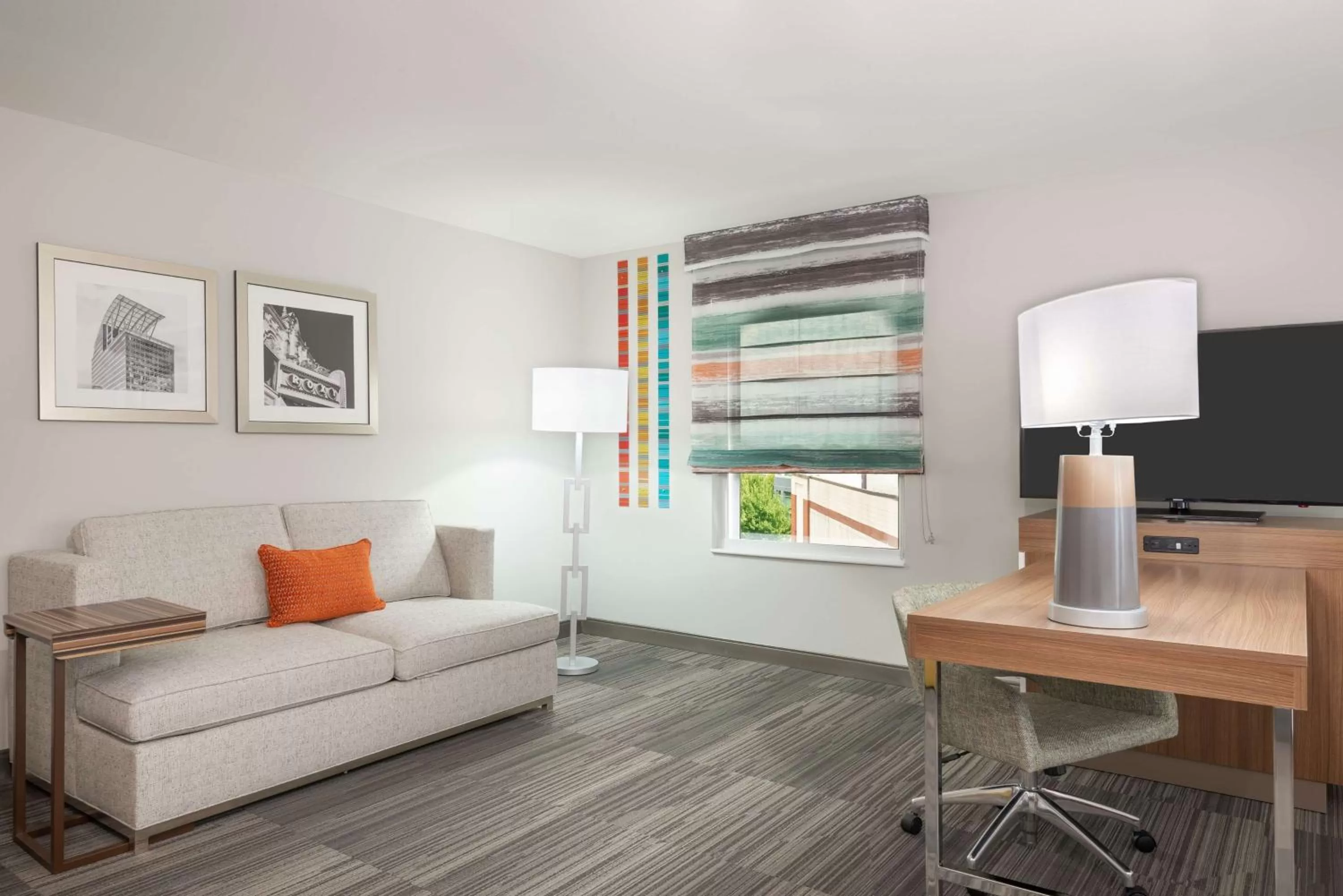 Bedroom in Hampton Inn & Suites Atlanta Buckhead Place