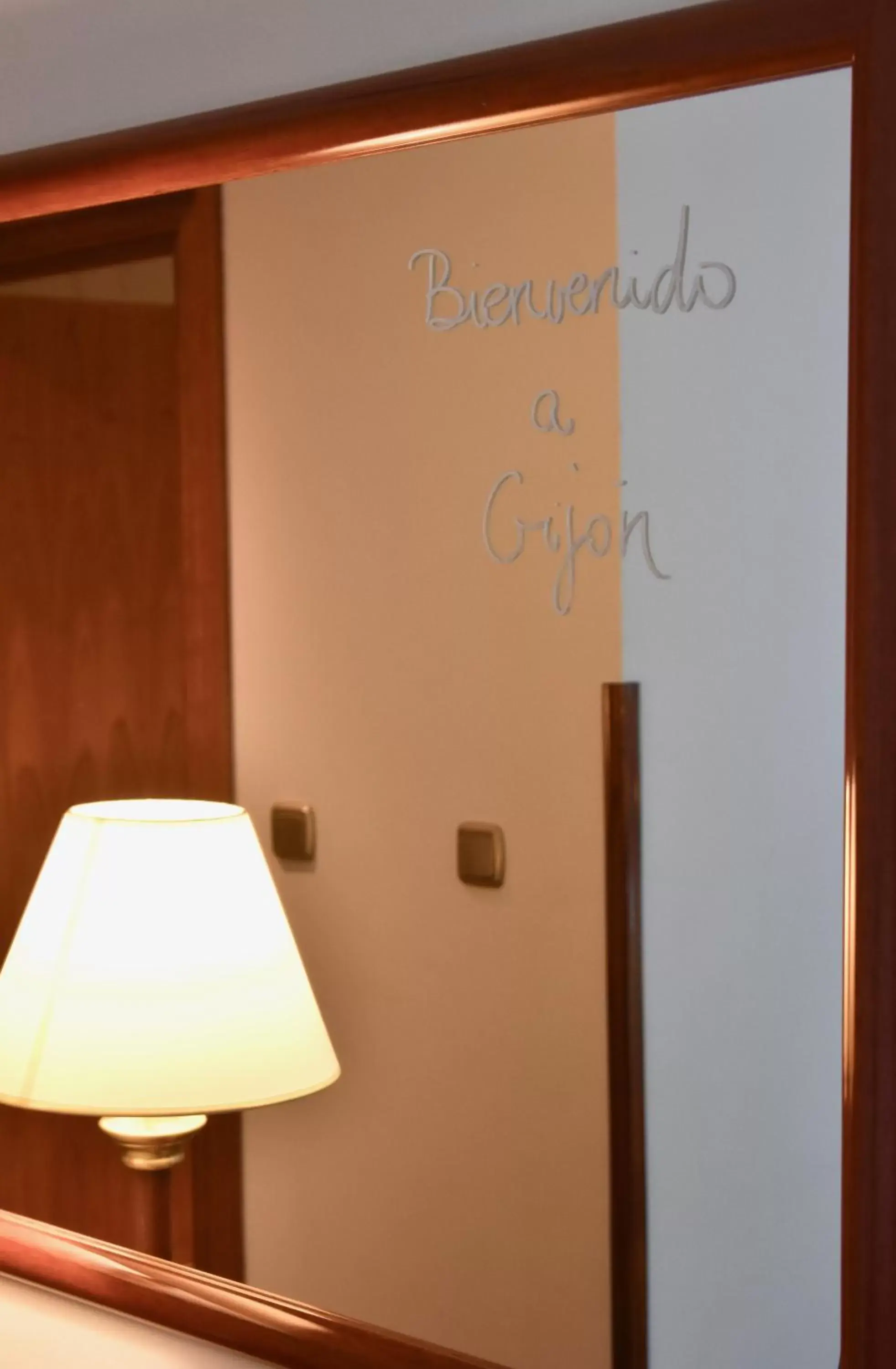 Budget Twin Room in Hotel Zentral Gijón Rey Pelayo Budget Twin Room in Hotel Zentral Gijón Rey Pelayo