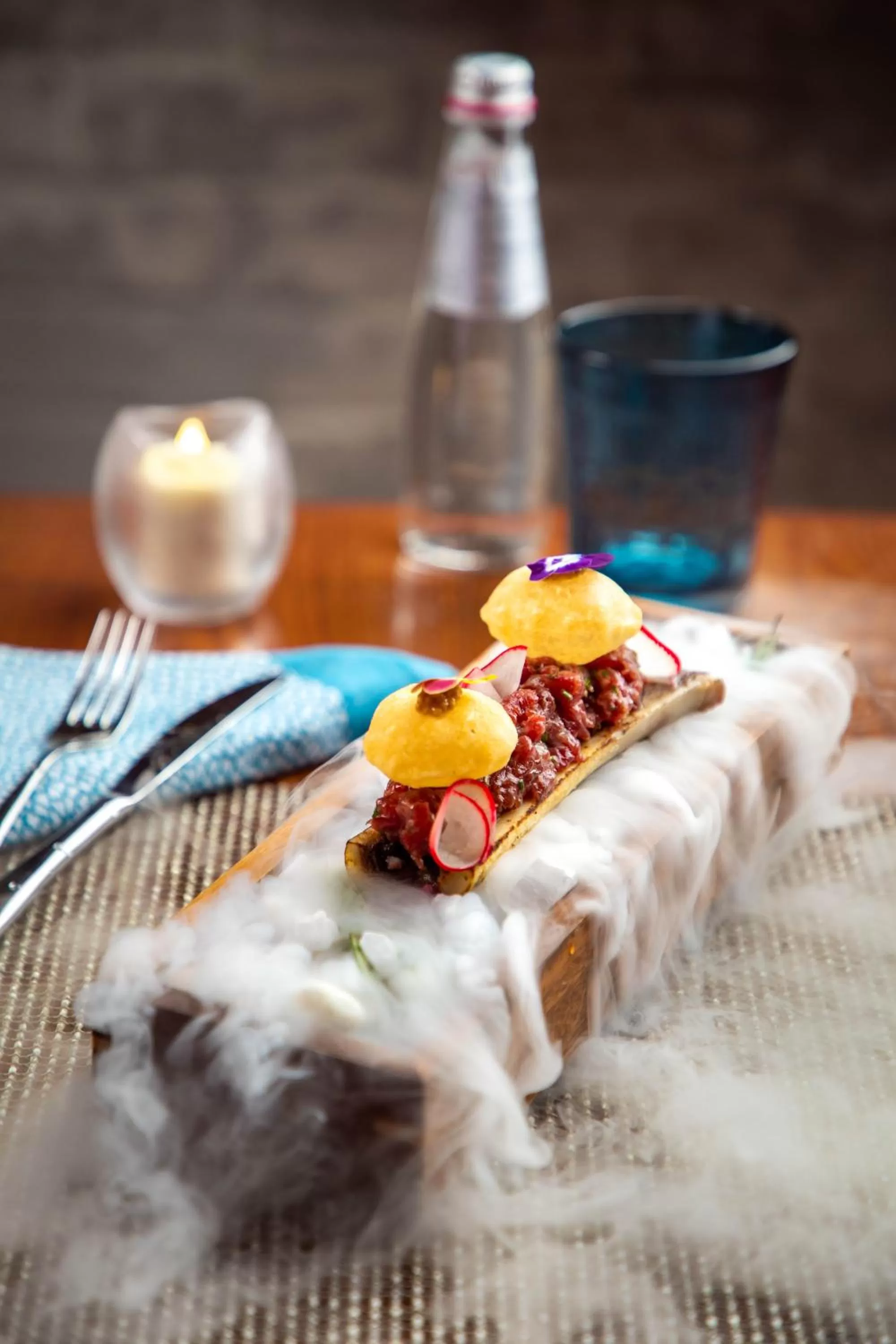 Restaurant/places to eat in Pullman Dubai Jumeirah Lakes Towers