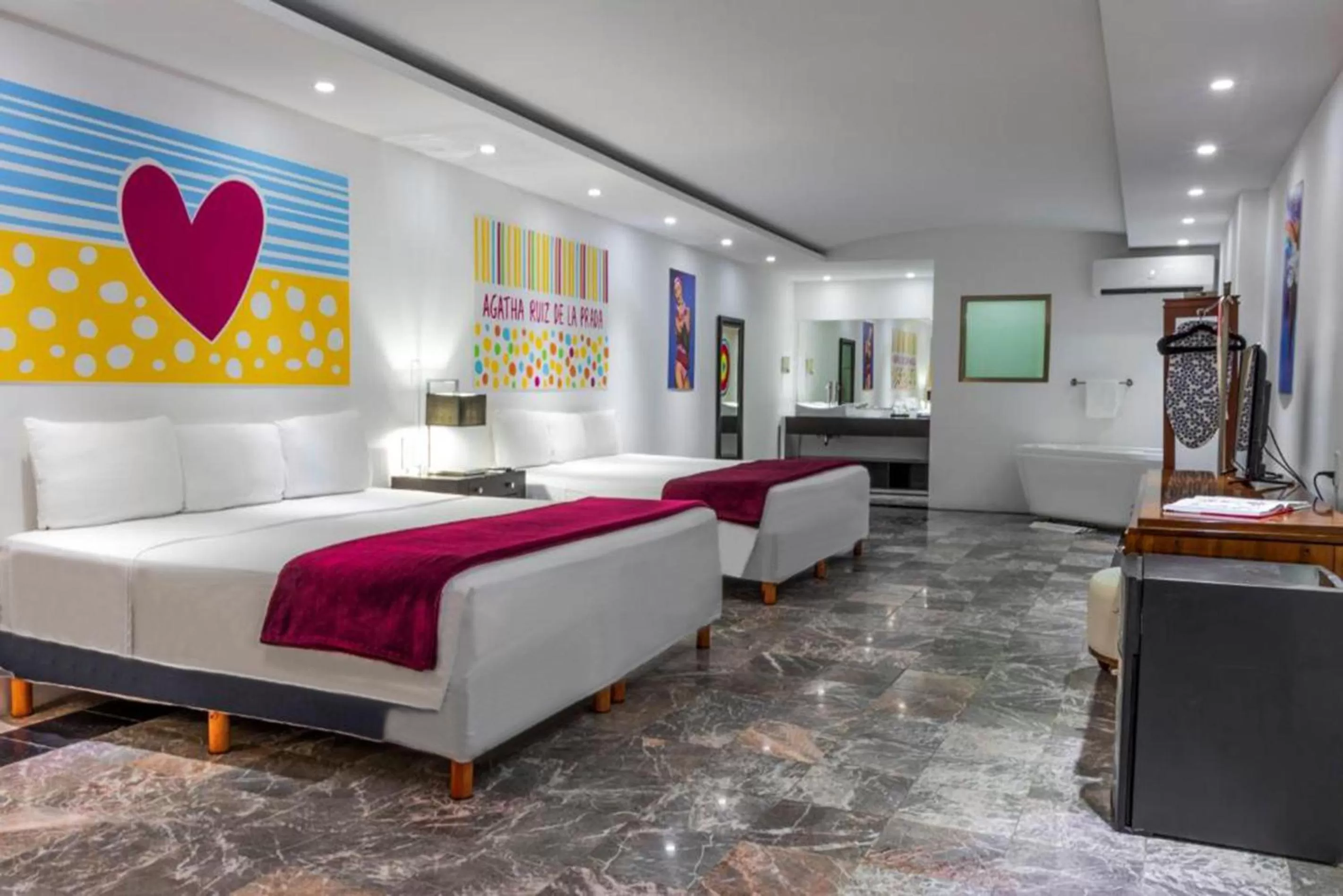 Photo of the whole room, Bed in MayaFair Design Hotel