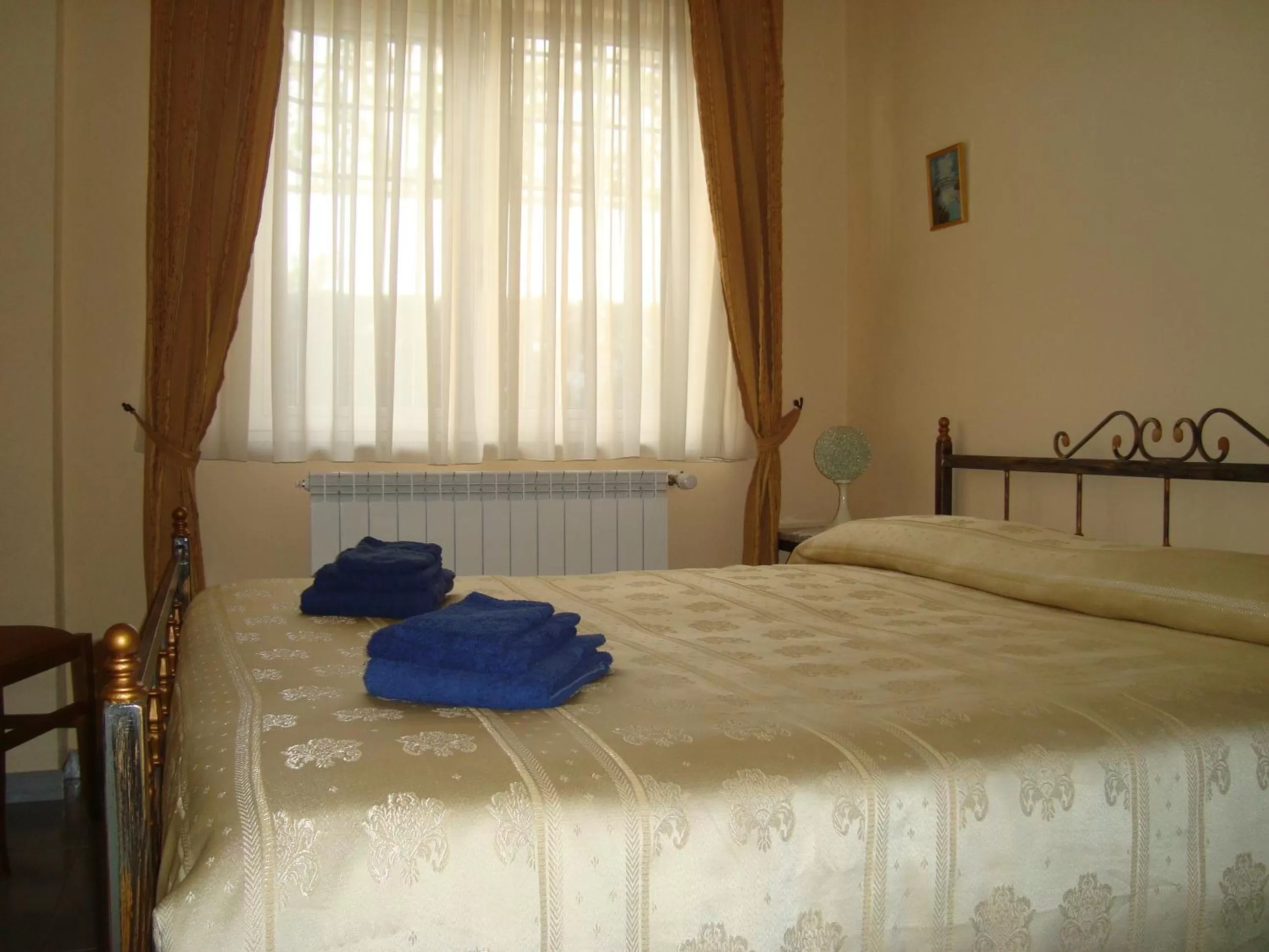 Decorative detail, Bed in B&B Esperança