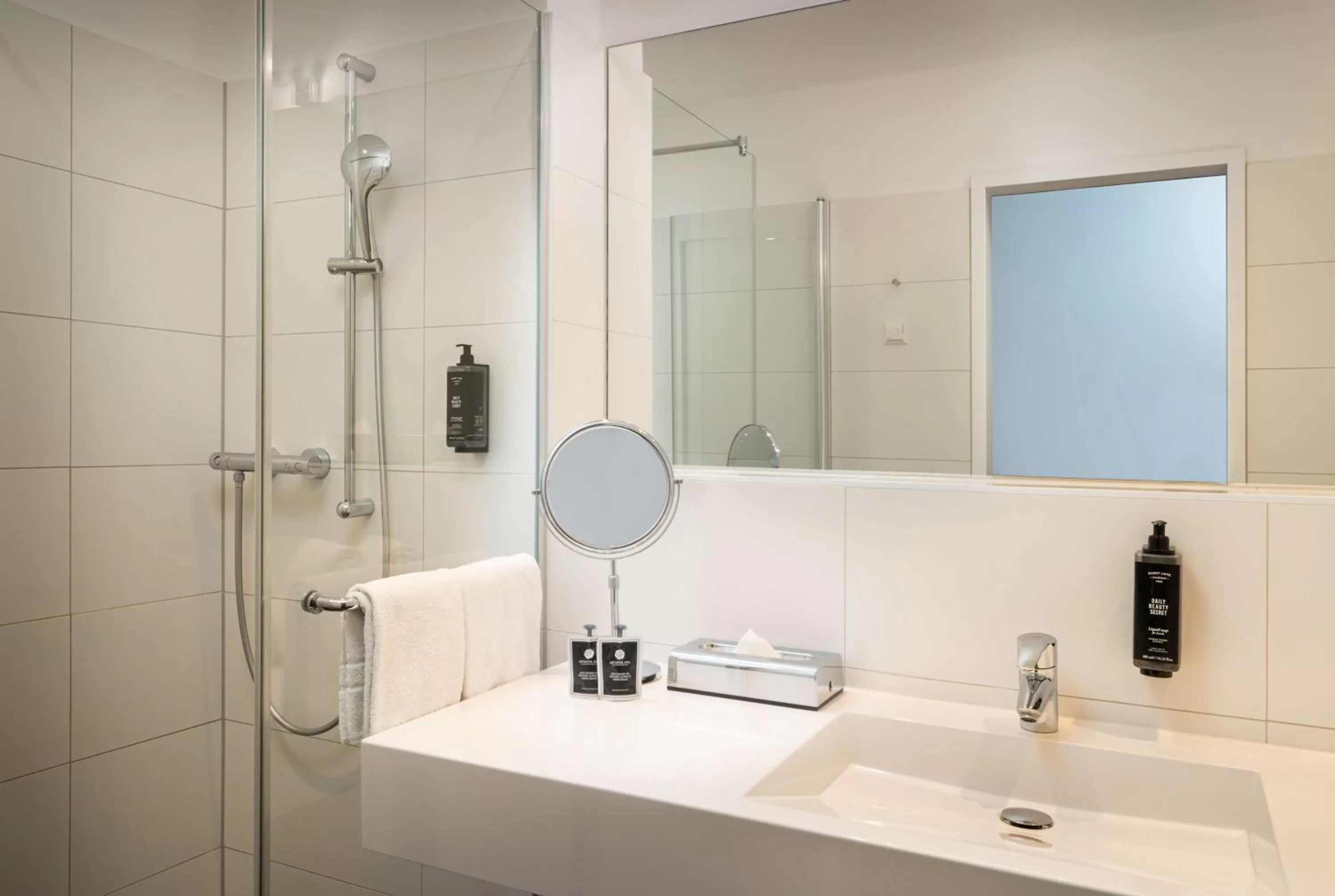 Bathroom in elaya hotel leipzig city center