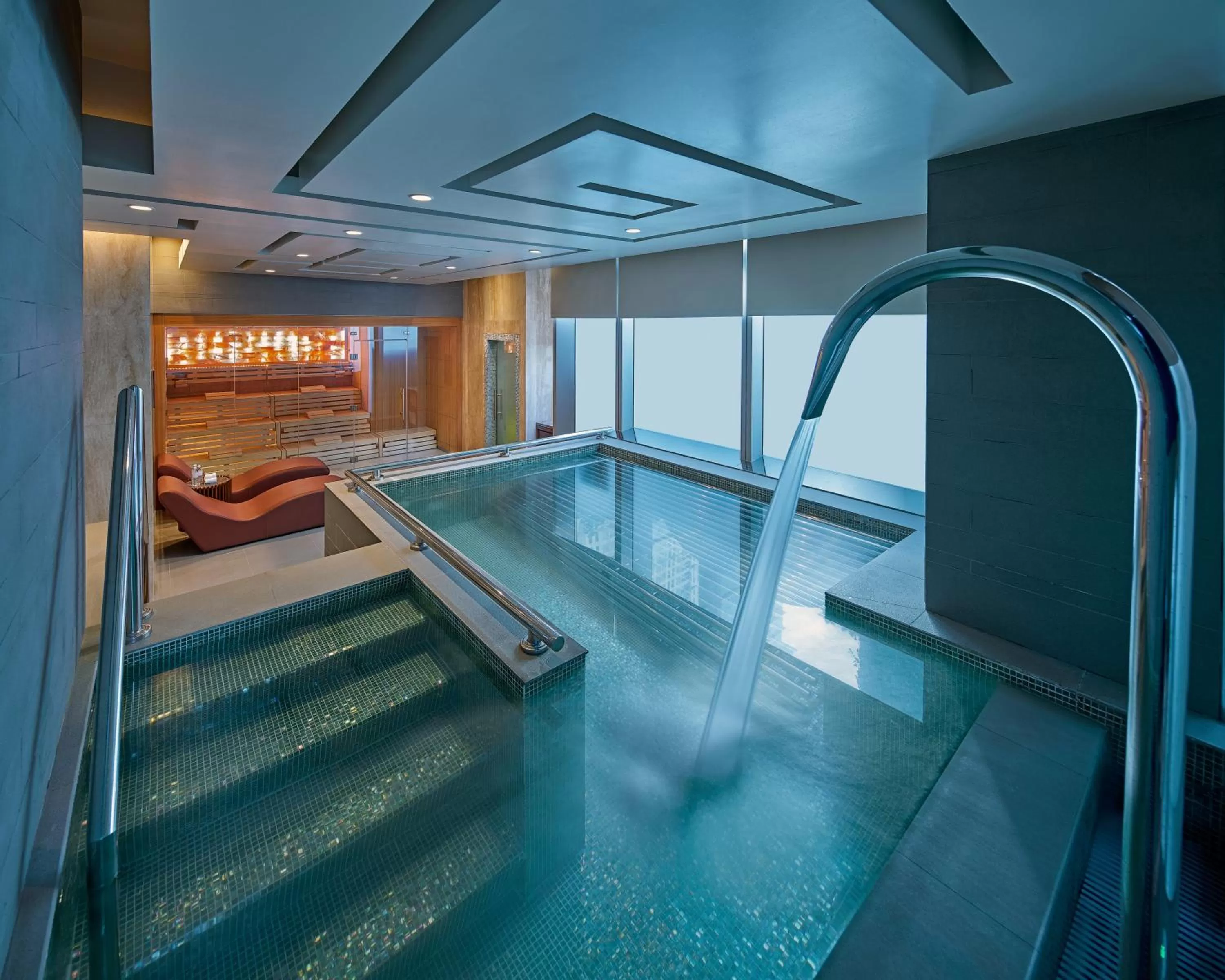 Hot Tub in Grand Hyatt Manila