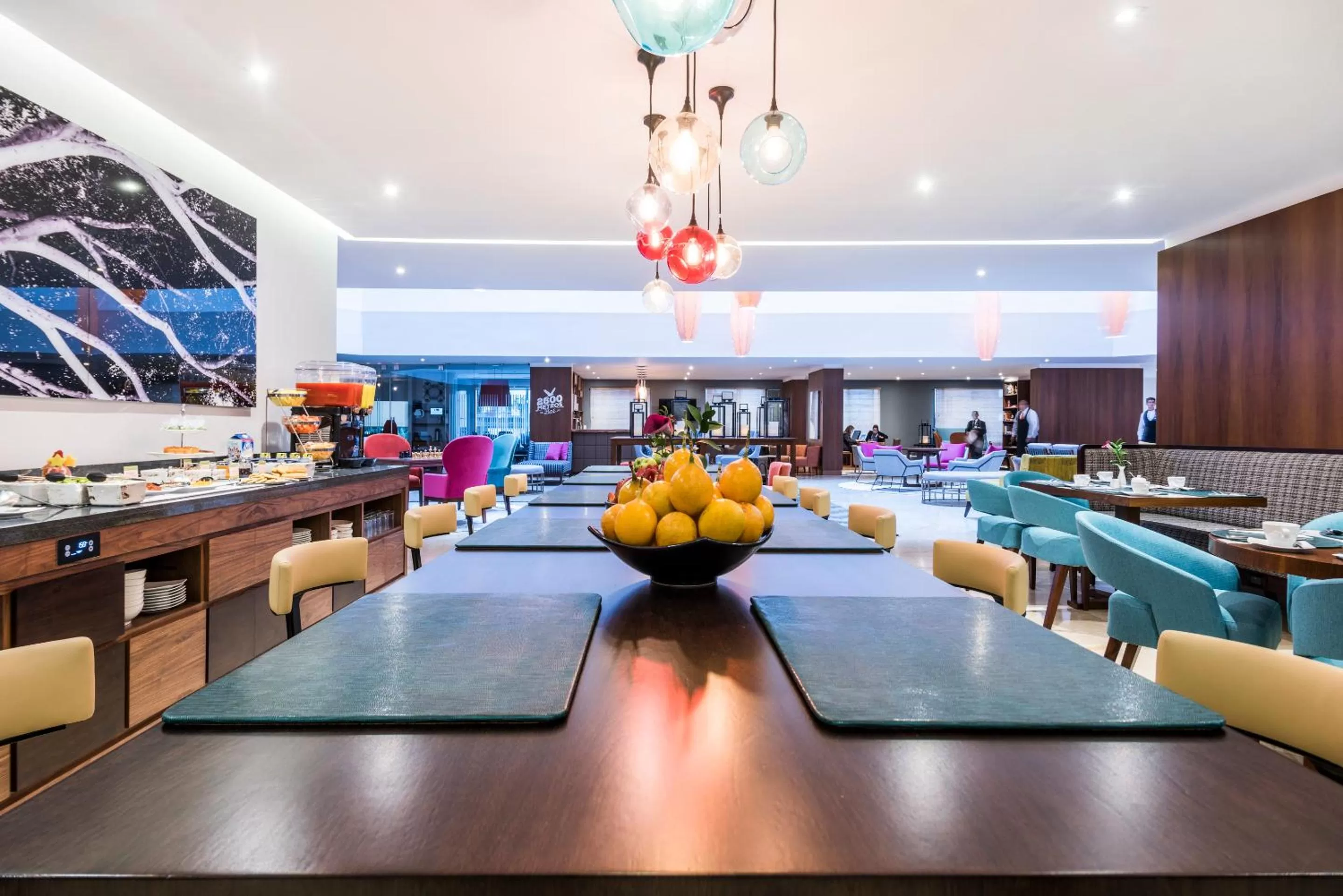 Restaurant/places to eat in Cosmos 100 Executive