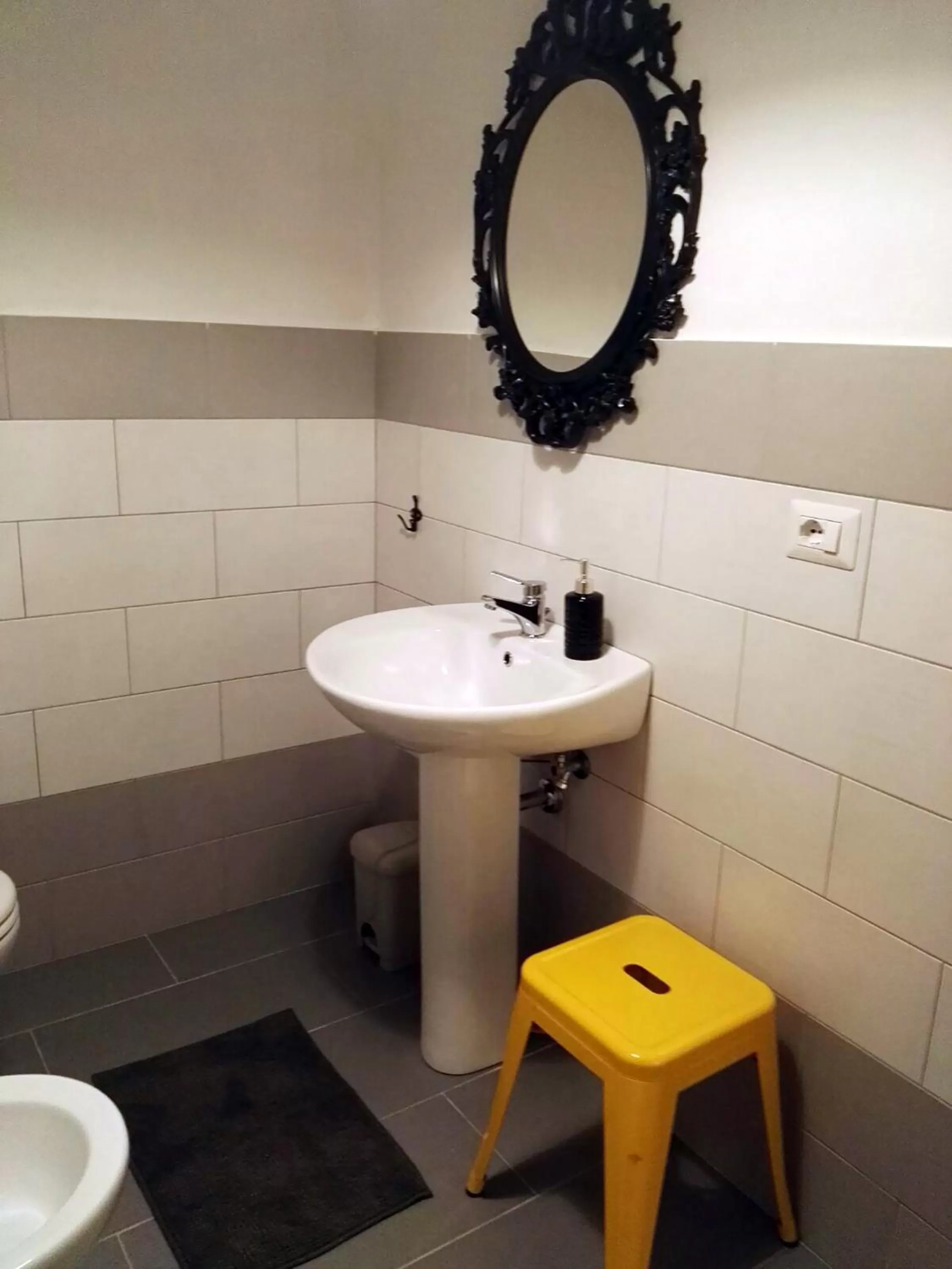 Bathroom in Napoli Boulevard B&B