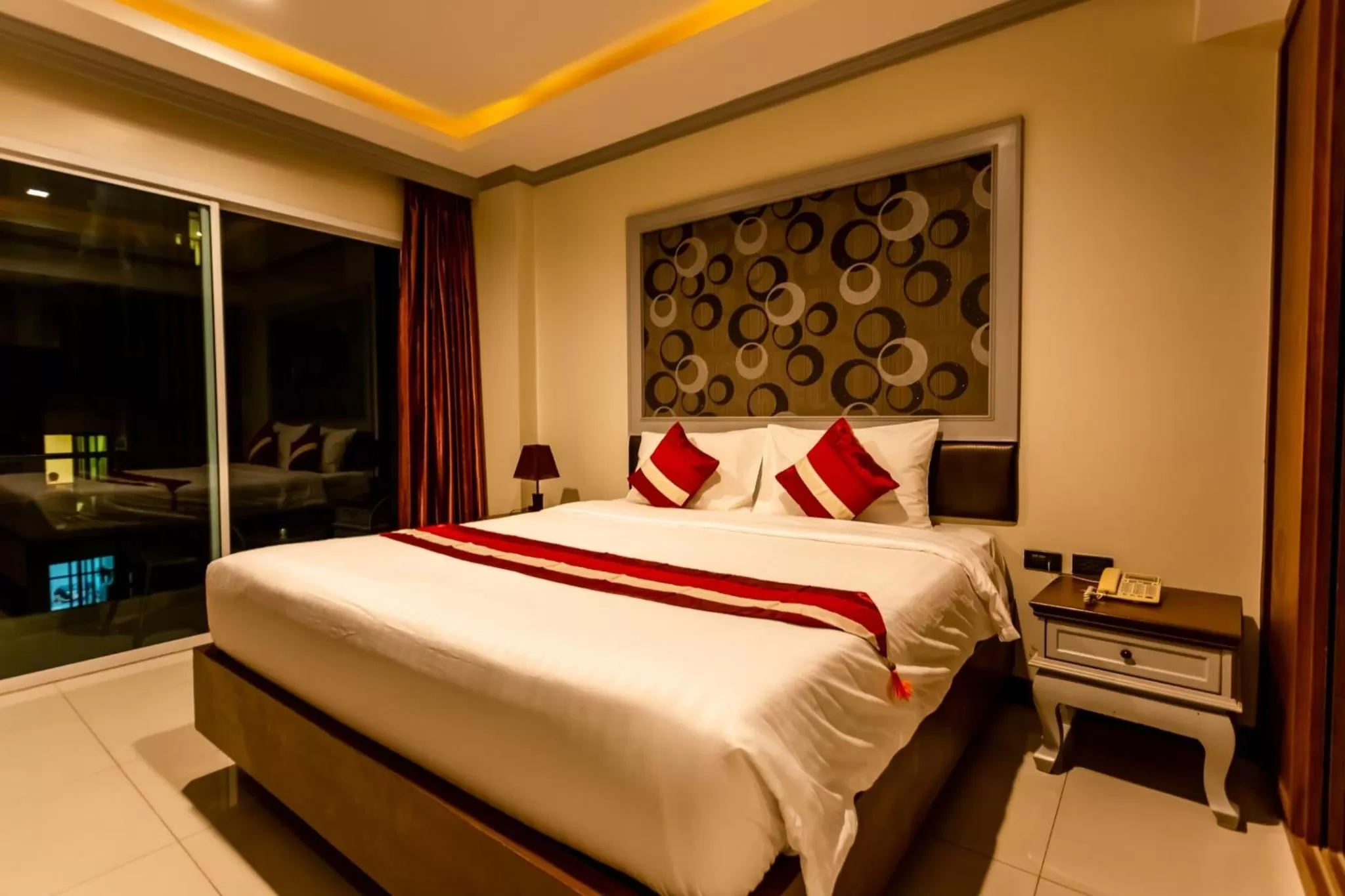 Photo of the whole room, Bed in Honey Boutique Hotel