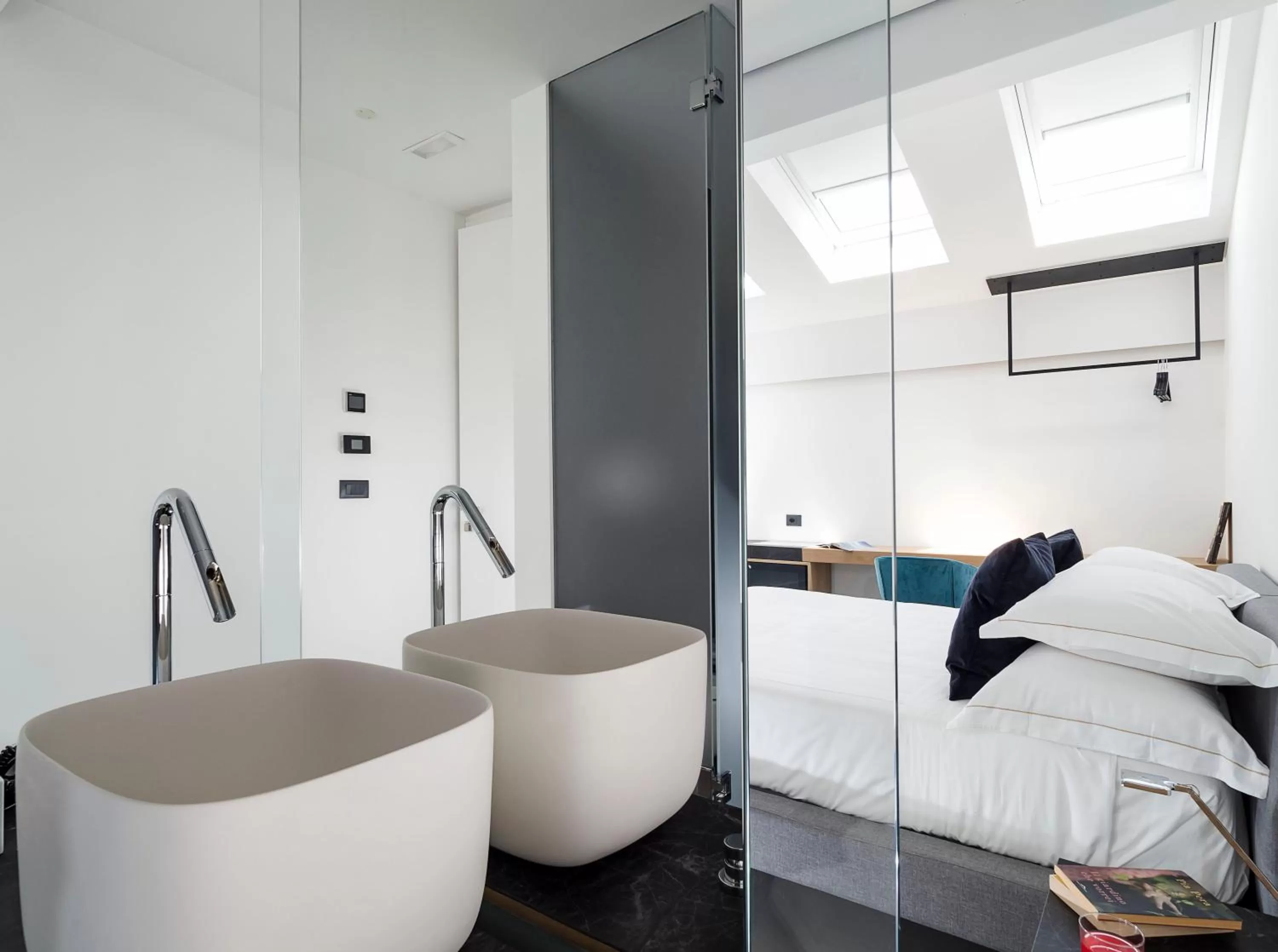 Bathroom, Bed in Habitat Boutique Hotel