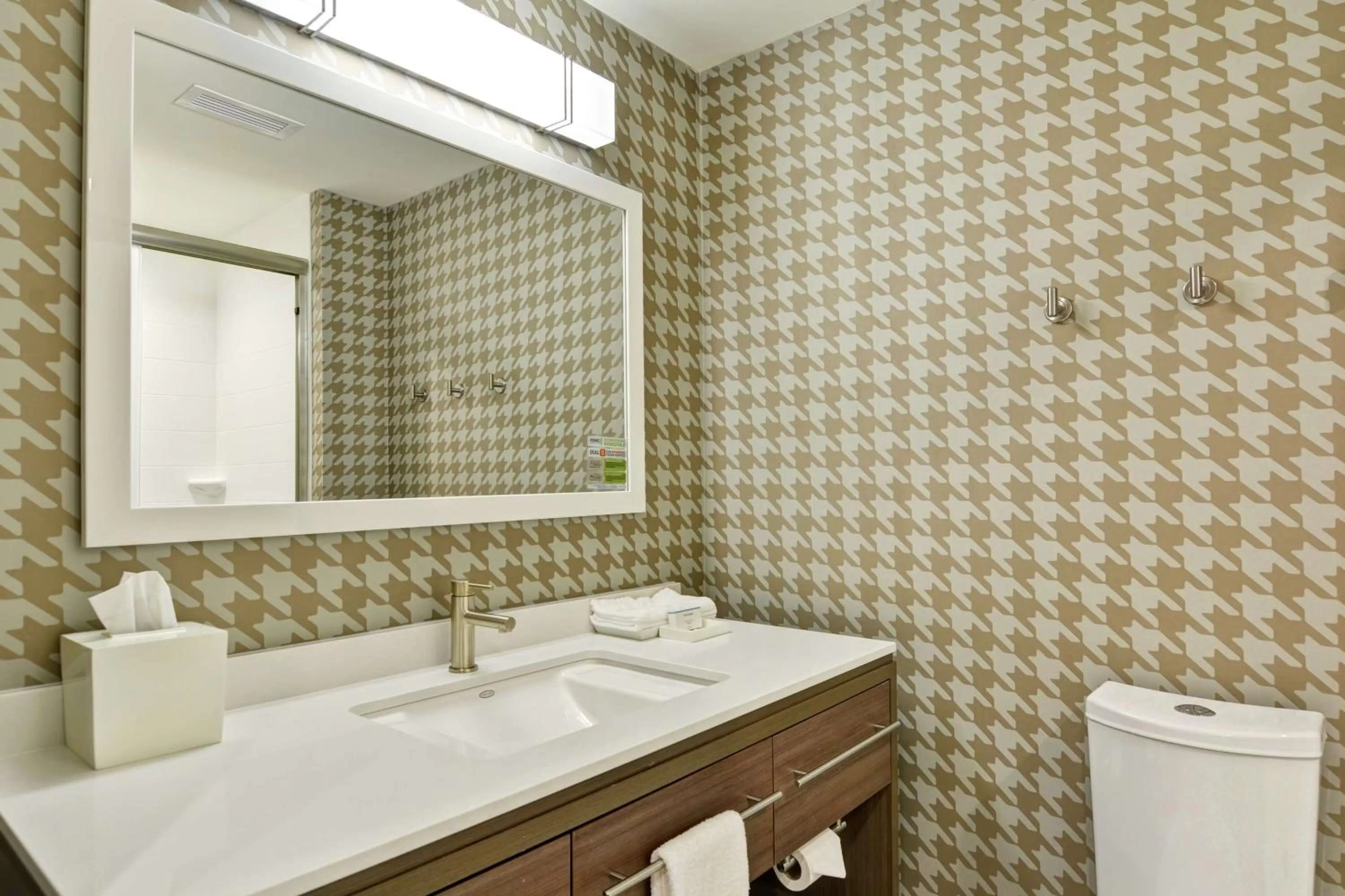 Bathroom in Home2 Suites By Hilton Dayton Vandalia