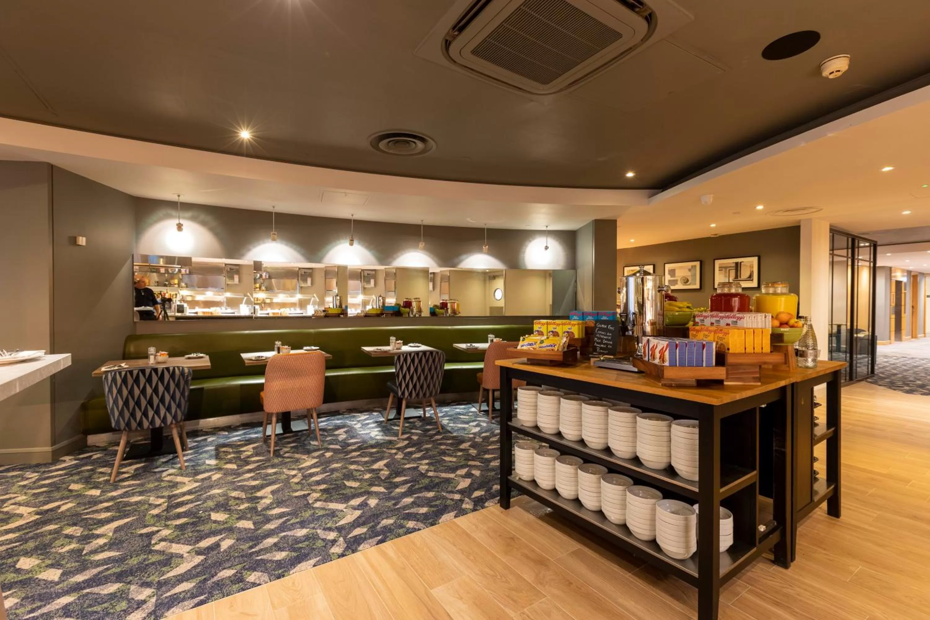 Breakfast in Holiday Inn London - Regent's Park by IHG