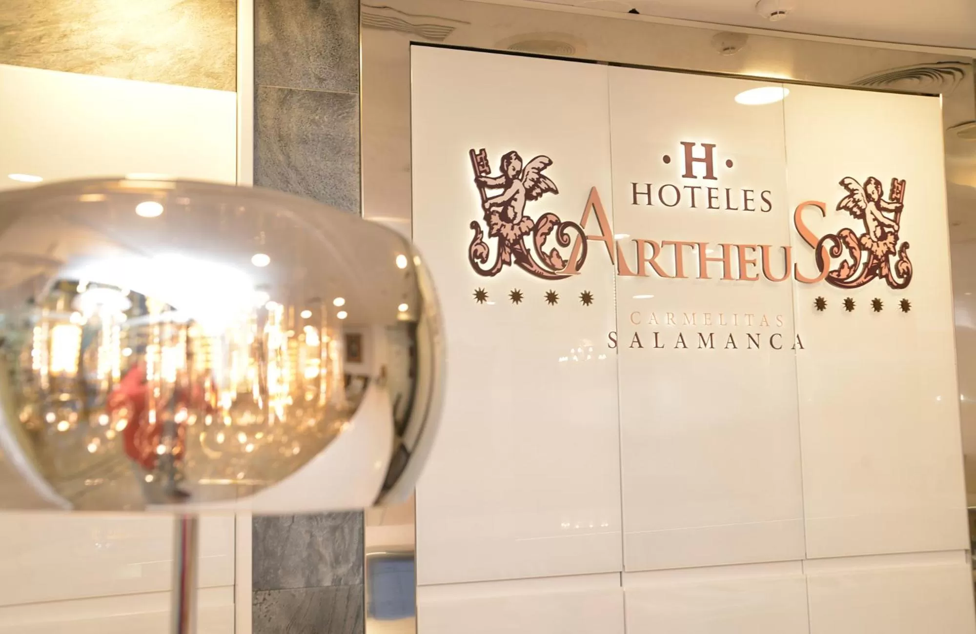 Lobby or reception in Artheus Carmelitas Salamanca