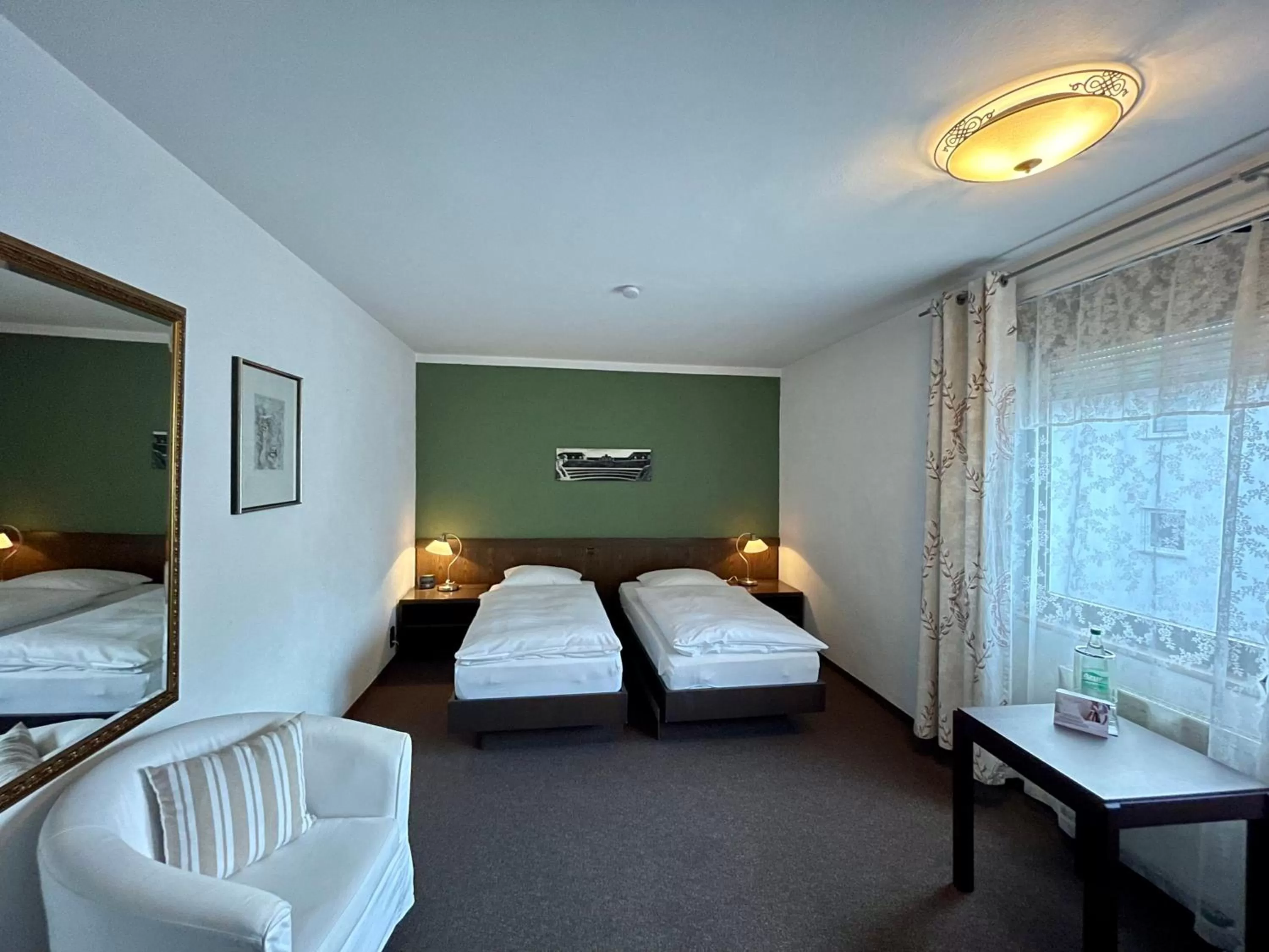 Bed in Hotel Brunnenhof