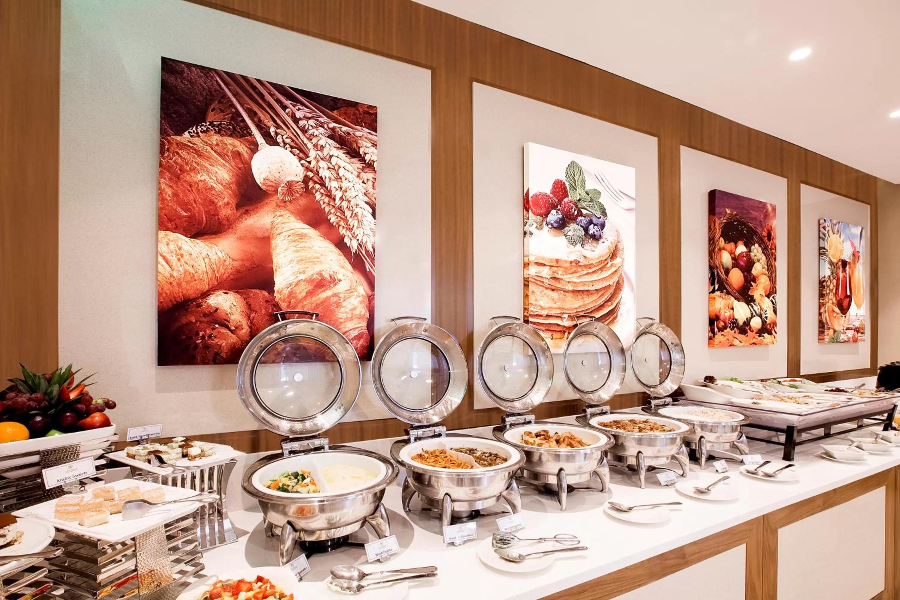 Food and drinks in Al Sarab Hotel