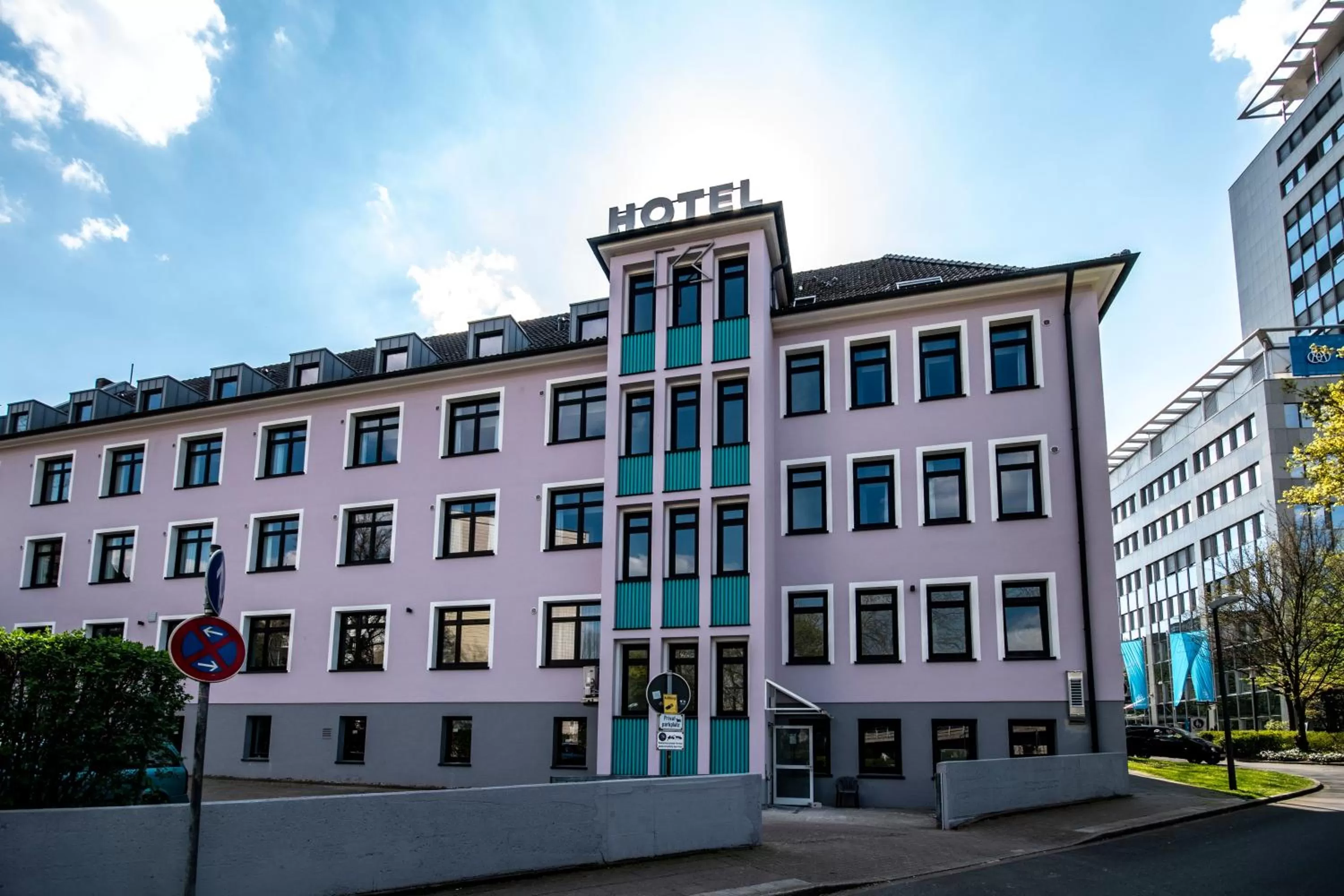 Property building in New Work Hotel Essen