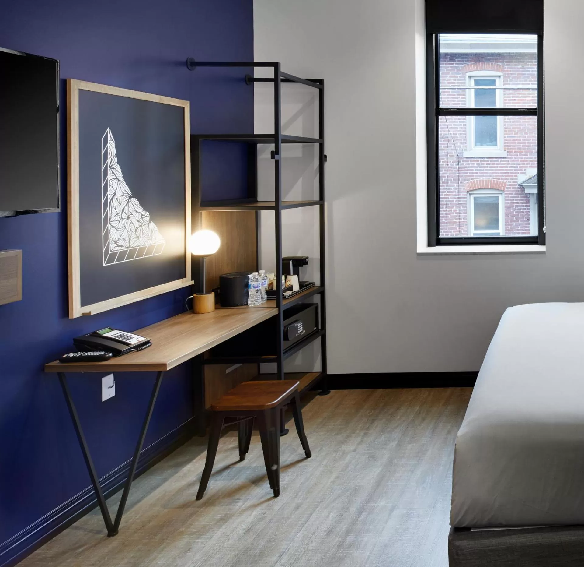 TV and multimedia, Bed in TRYP by Wyndham Pittsburgh/Lawrenceville