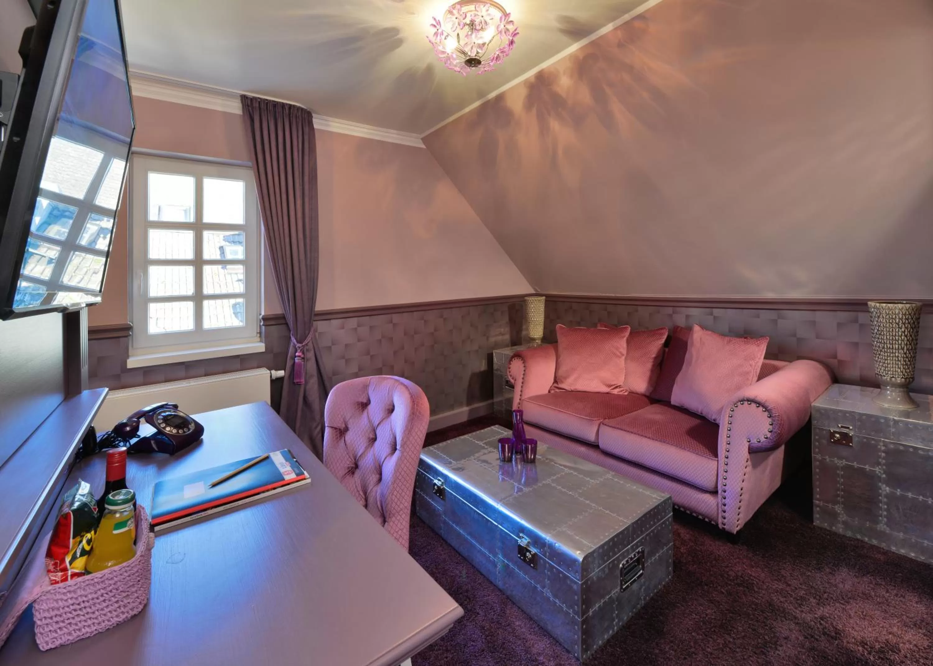 Seating area in Hotel Alte Schule