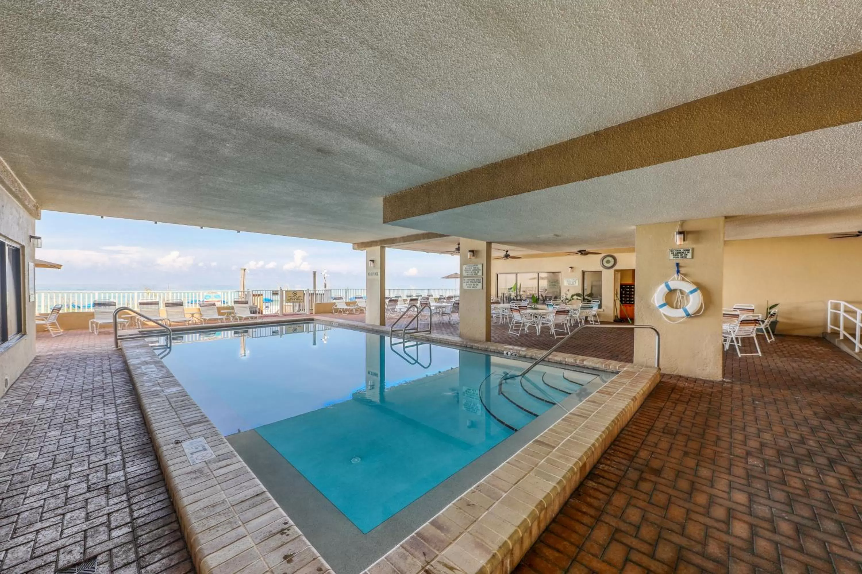 Swimming Pool in Gulf Gate 208