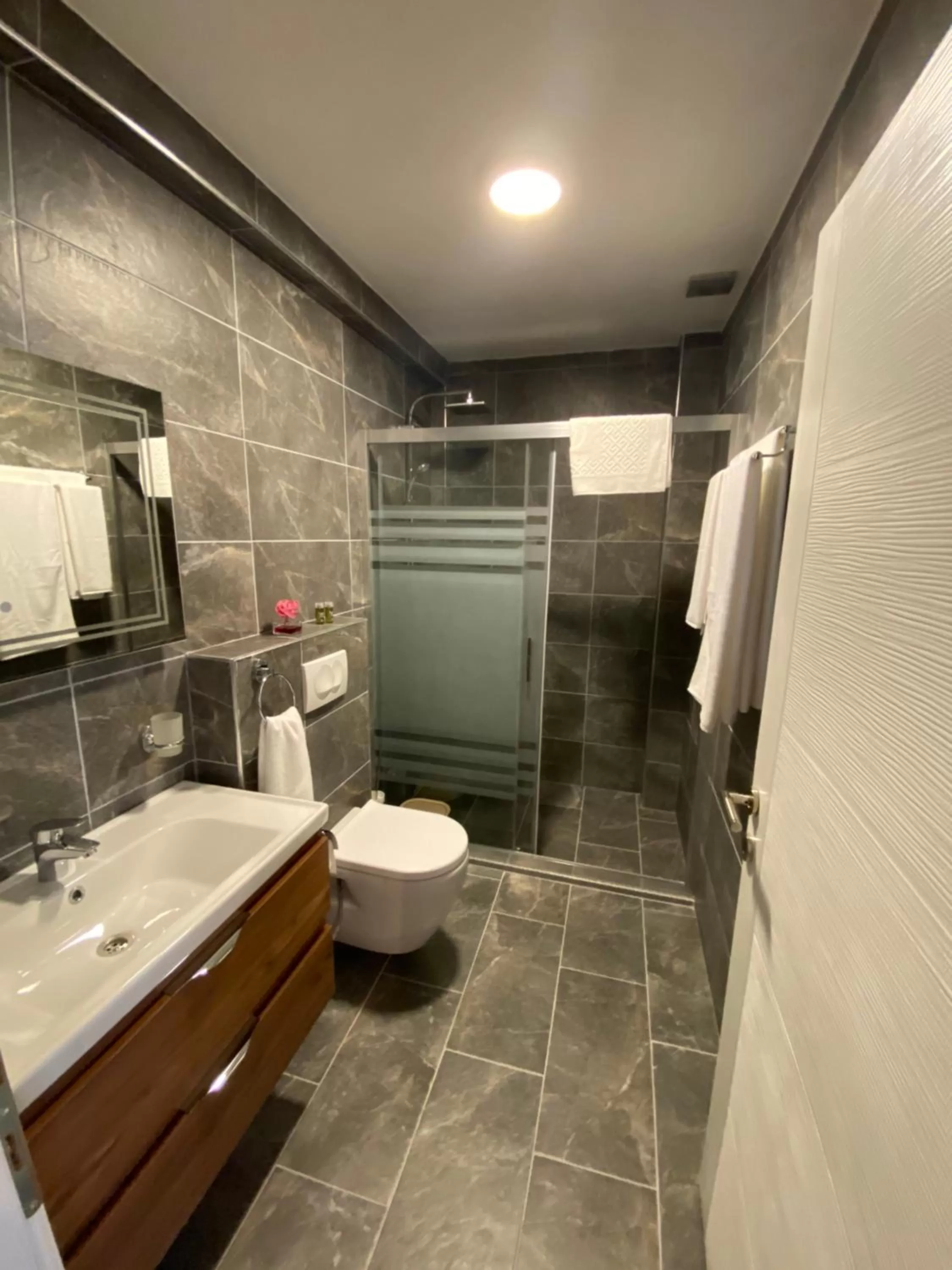 Bathroom in Hotel Kolonja's