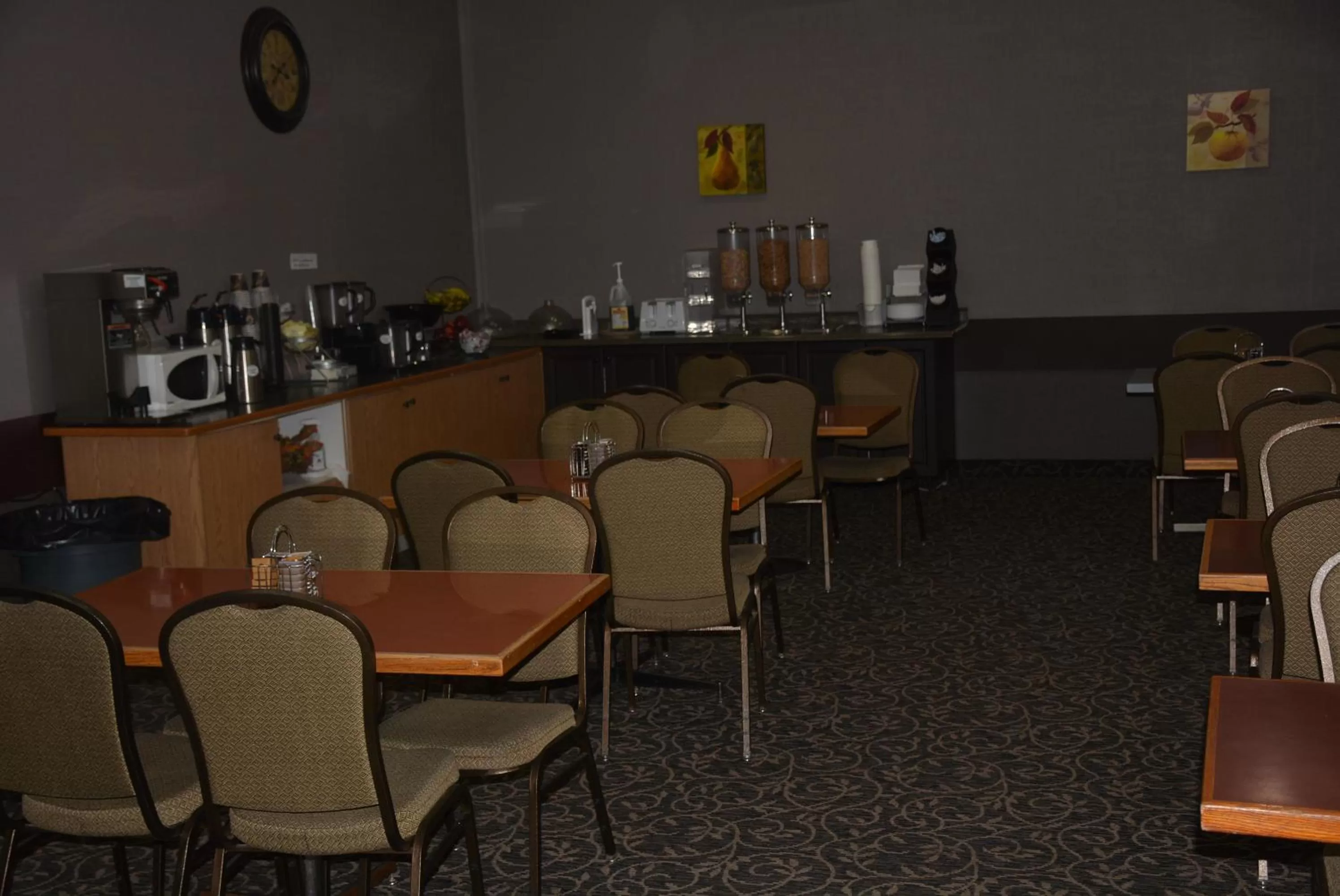 Banquet/Function facilities in Travelodge by Wyndham Lethbridge