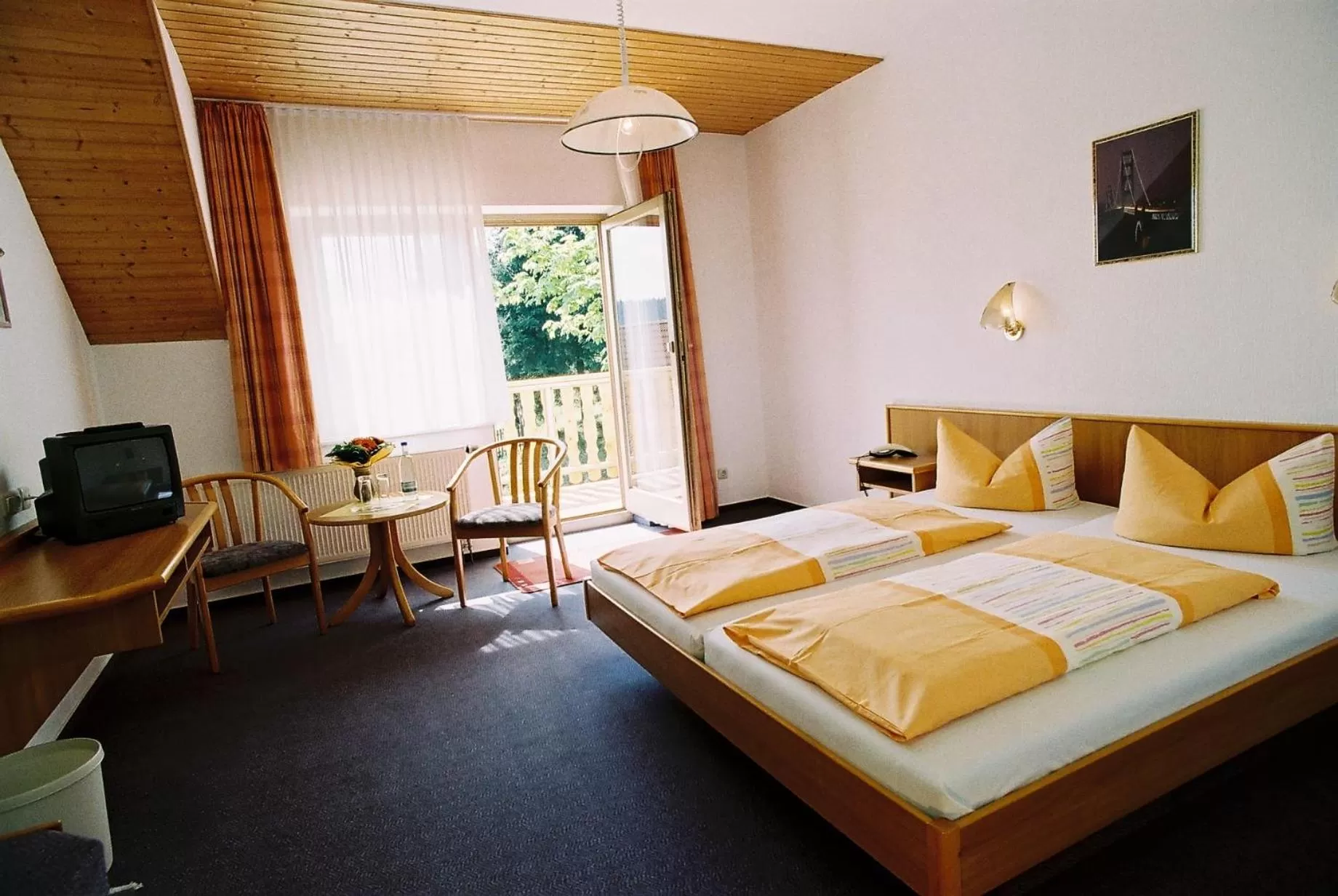 Day, Bed in Hotel Zum Schneekopf "Garni"
