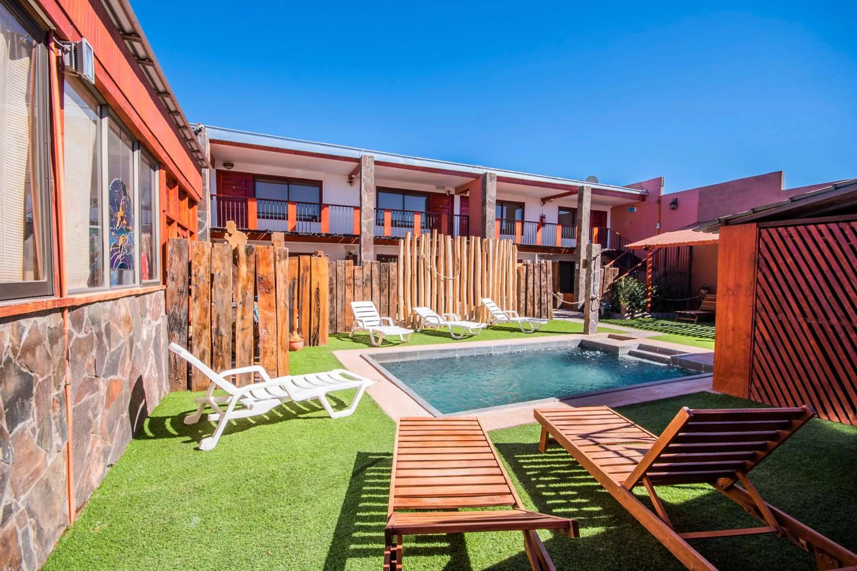 Swimming Pool in Hotel Casa Algarrobo