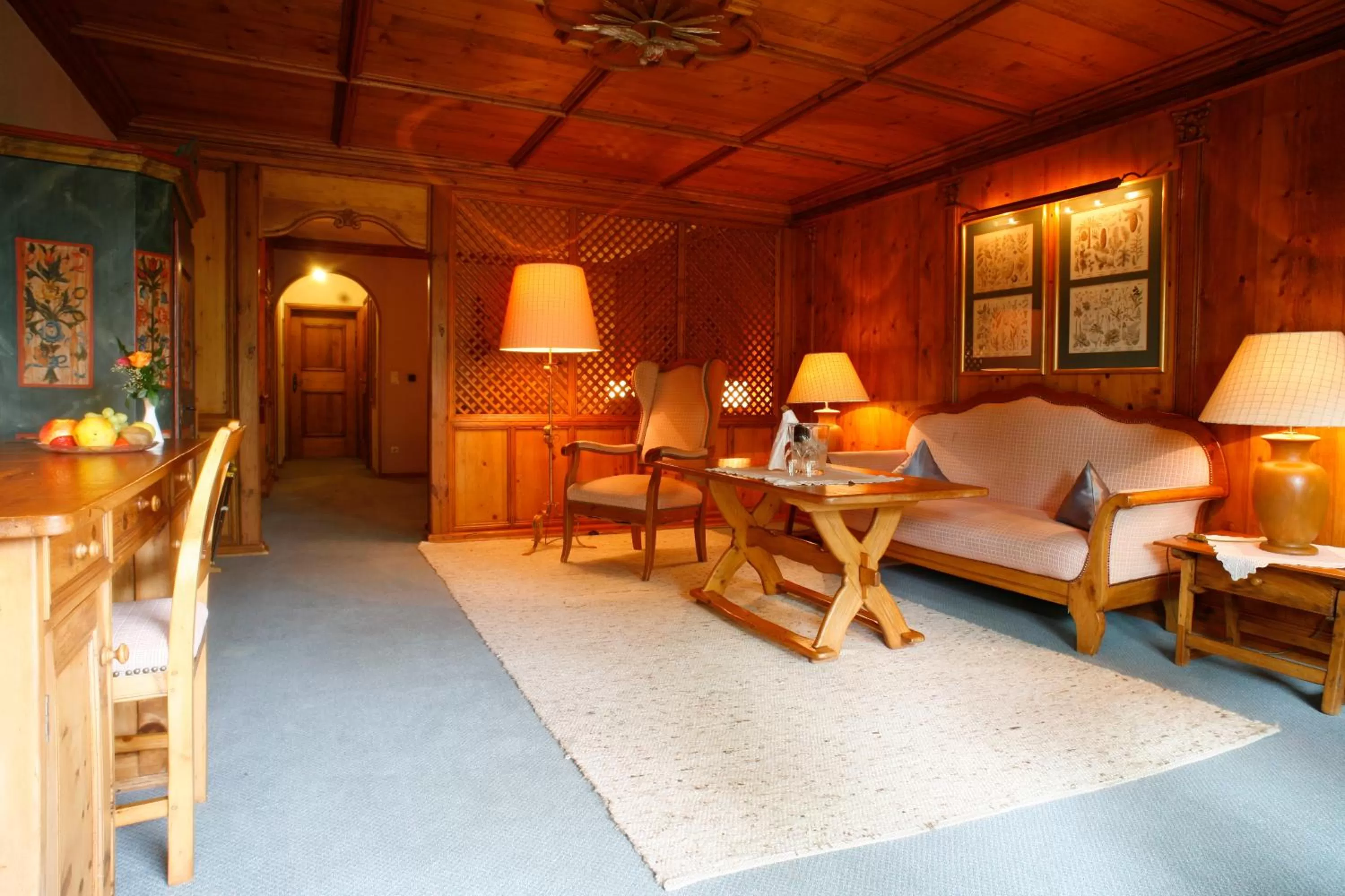 Living room, Bed in Reindl's Partenkirchener Hof