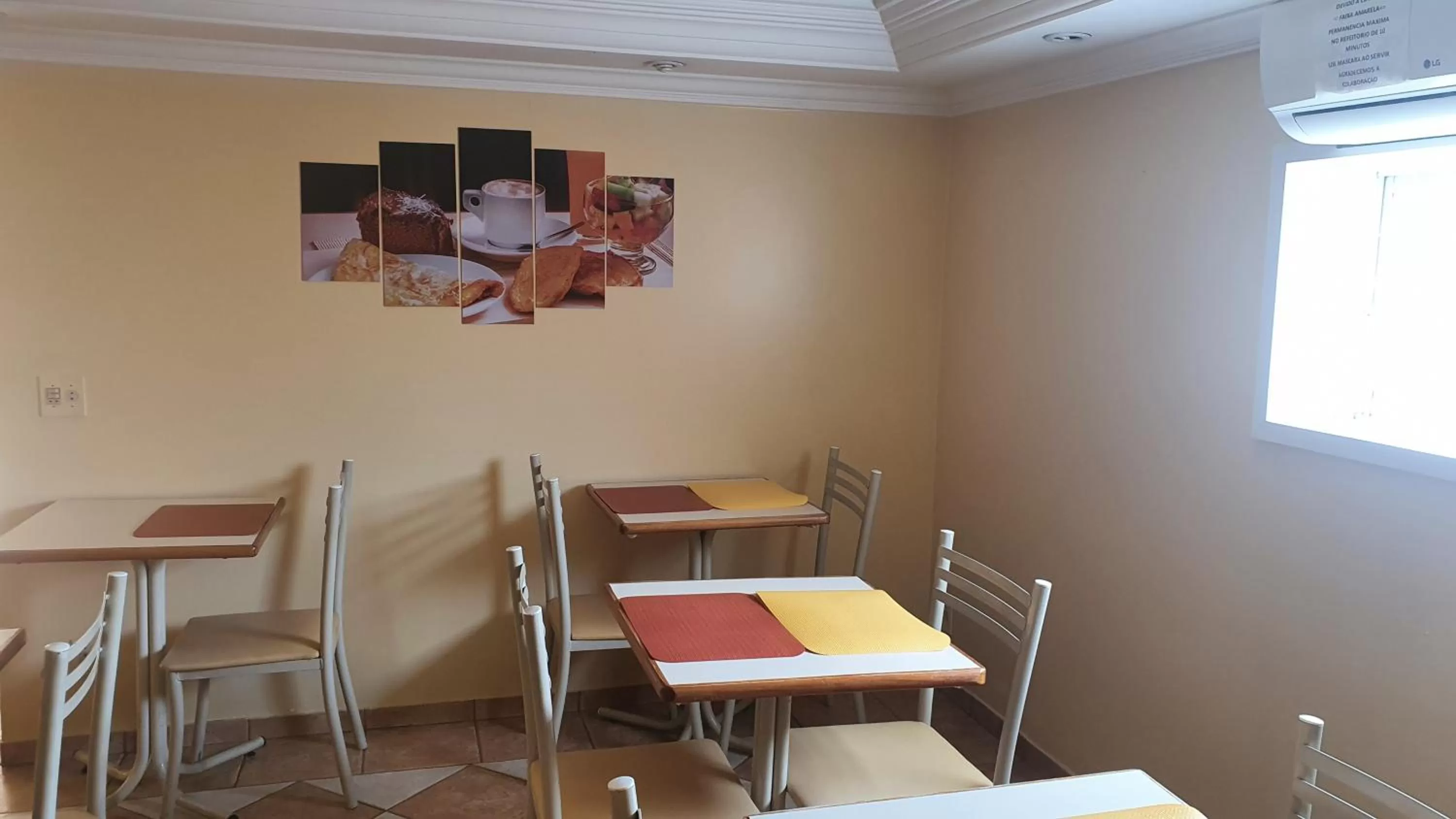 Dining area in Hotel Sta Mônica Marília