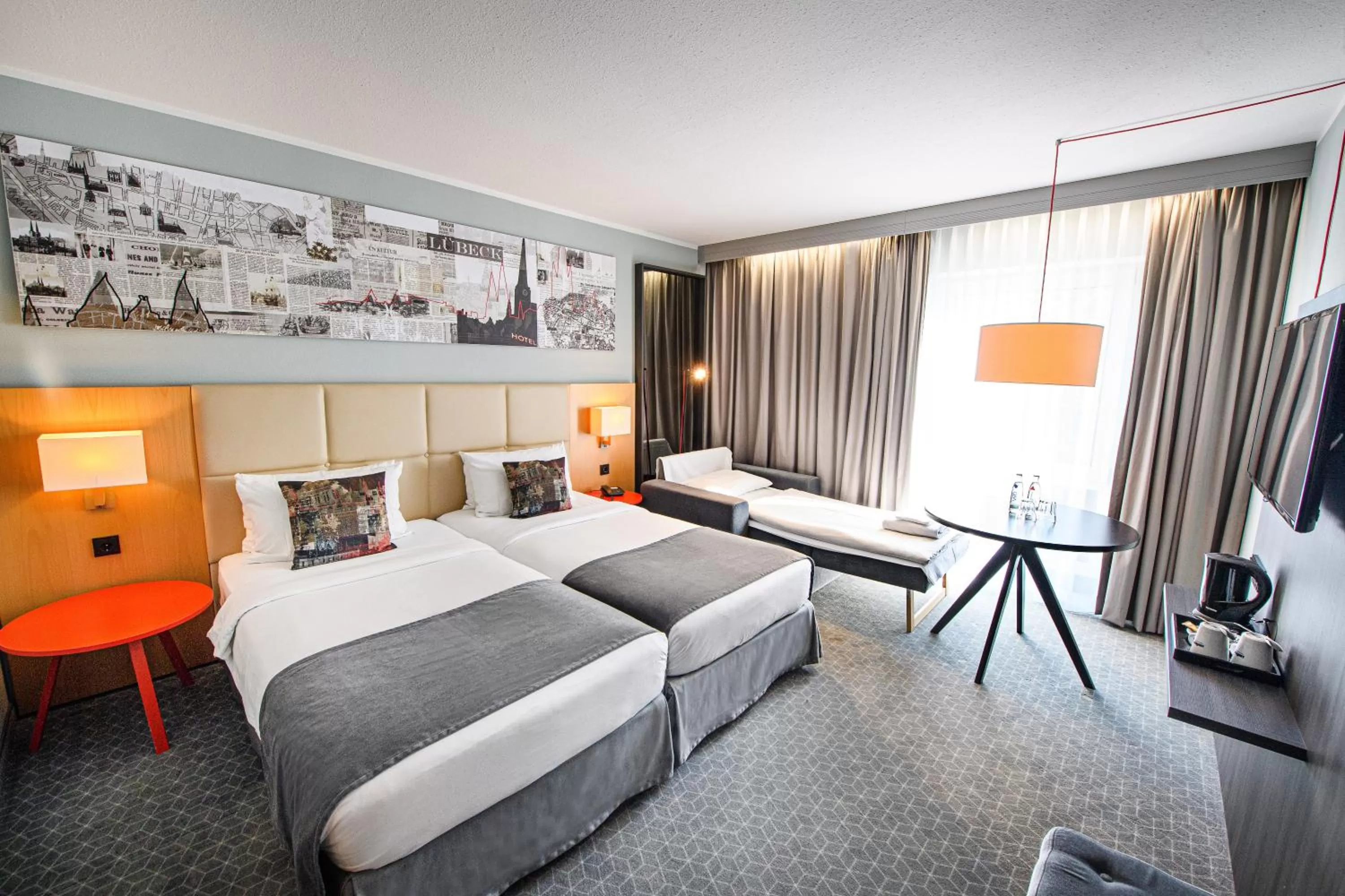 Standard Twin Room with Extra Bed in Holiday Inn Lübeck by IHG