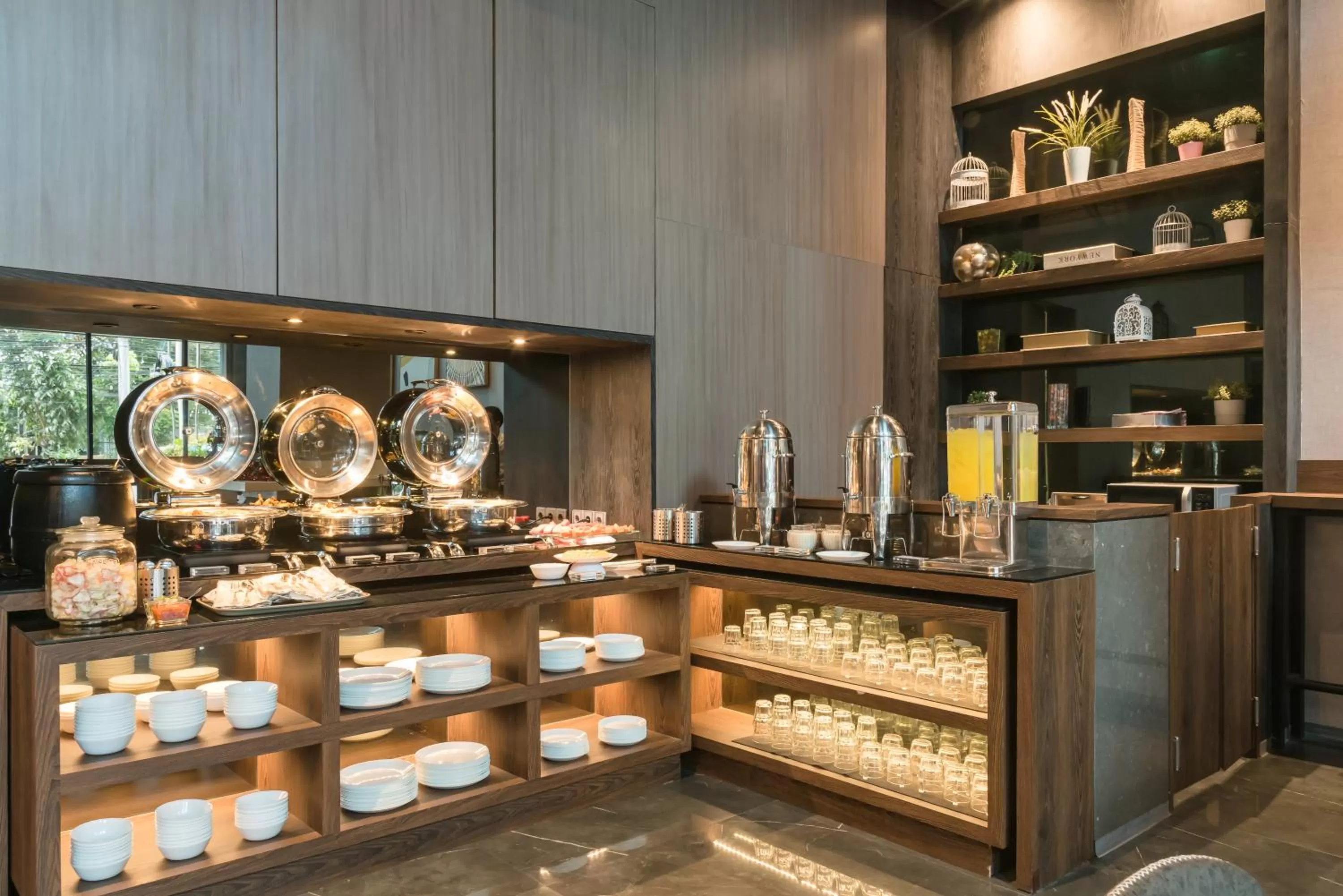 Restaurant/places to eat in Stanley Wahid Hasyim Jakarta