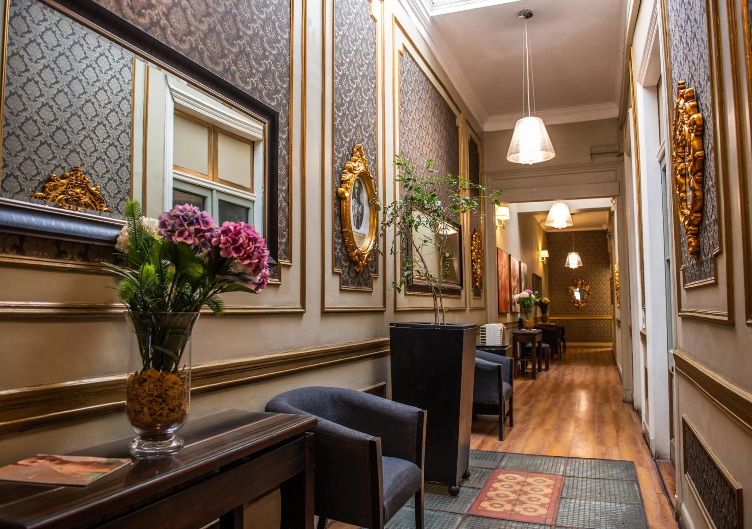 Seating area in Hotel Casa Zañartu