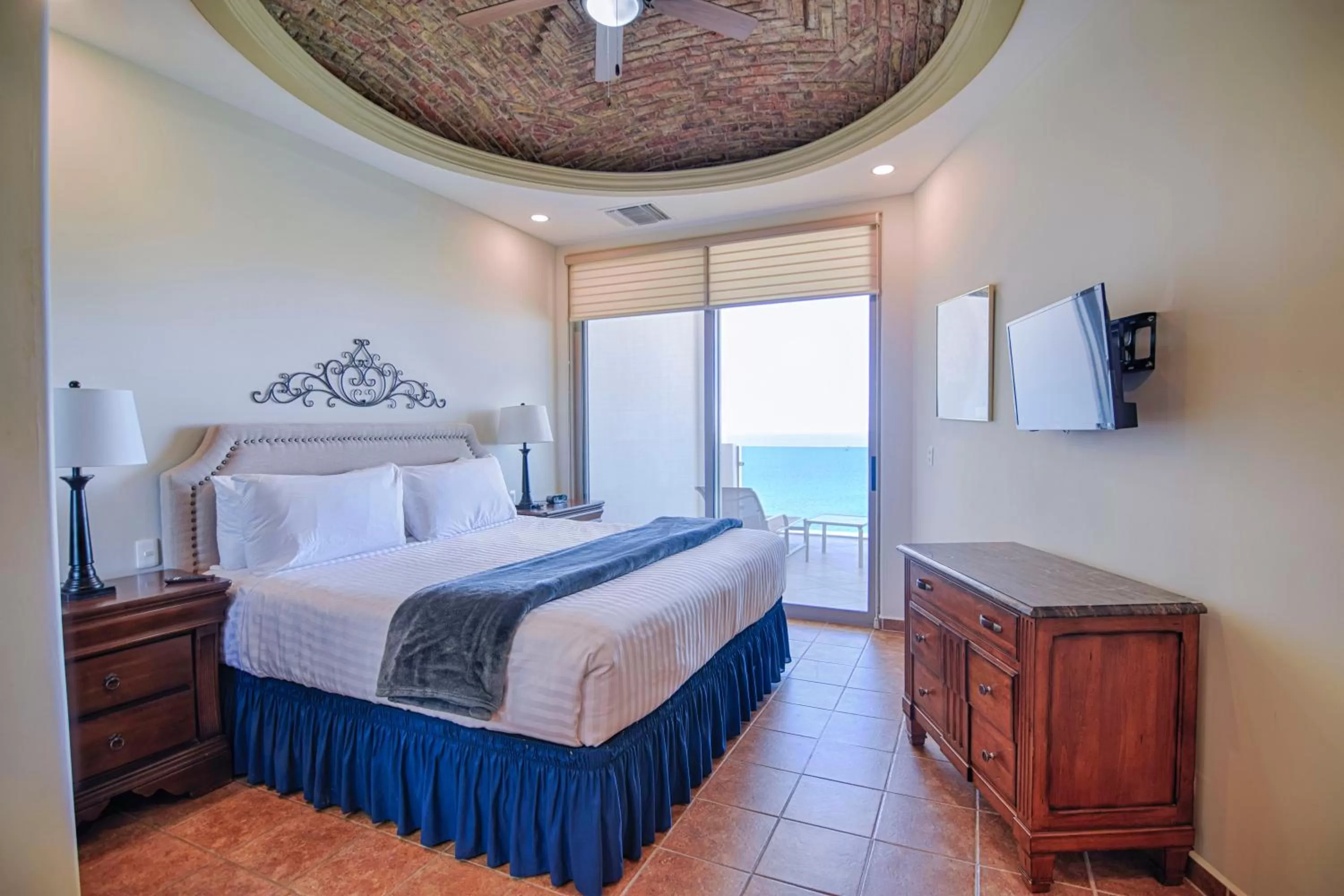 Bed in Esmeralda Beach Resort