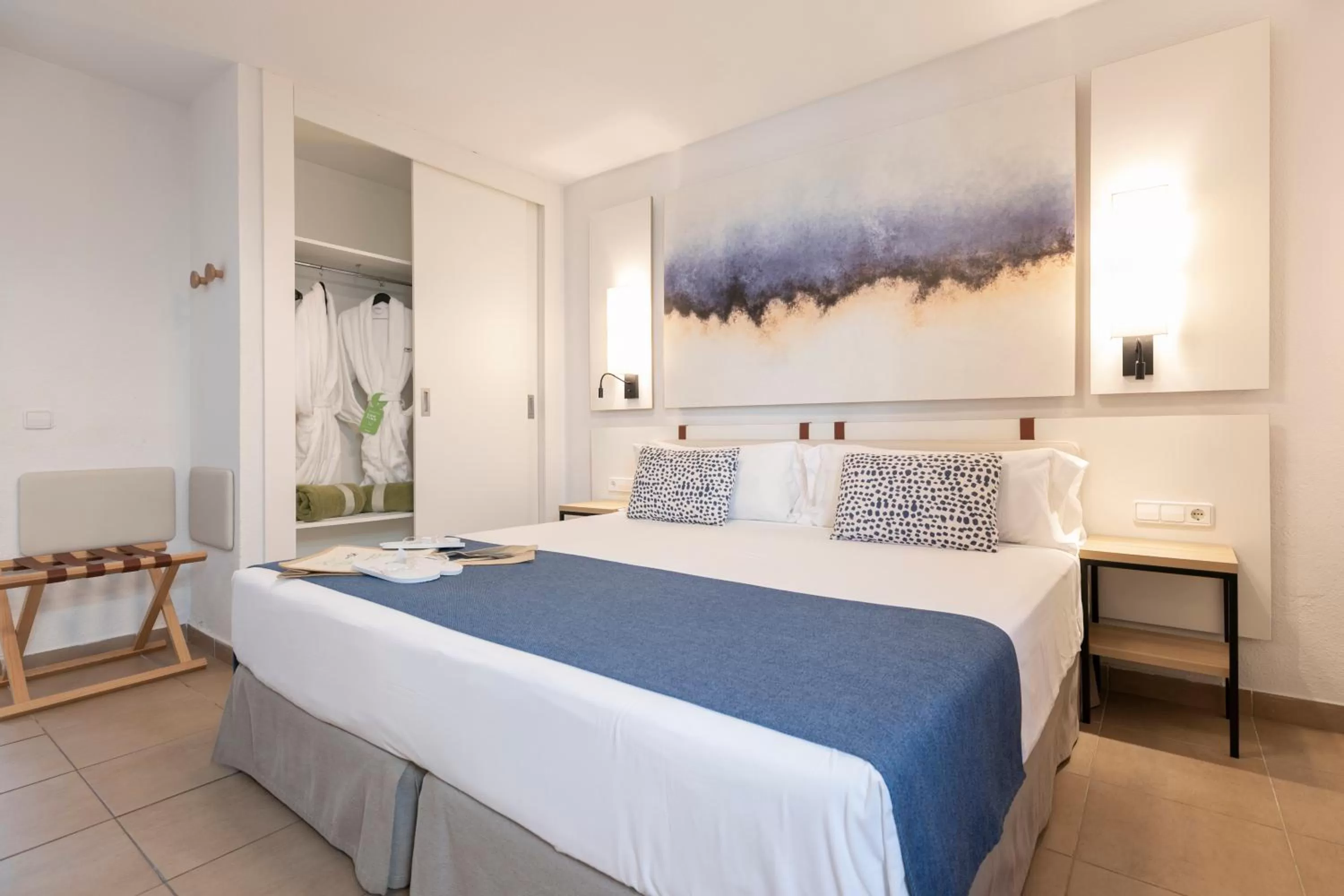 Bed in HD Parque Cristobal Tenerife