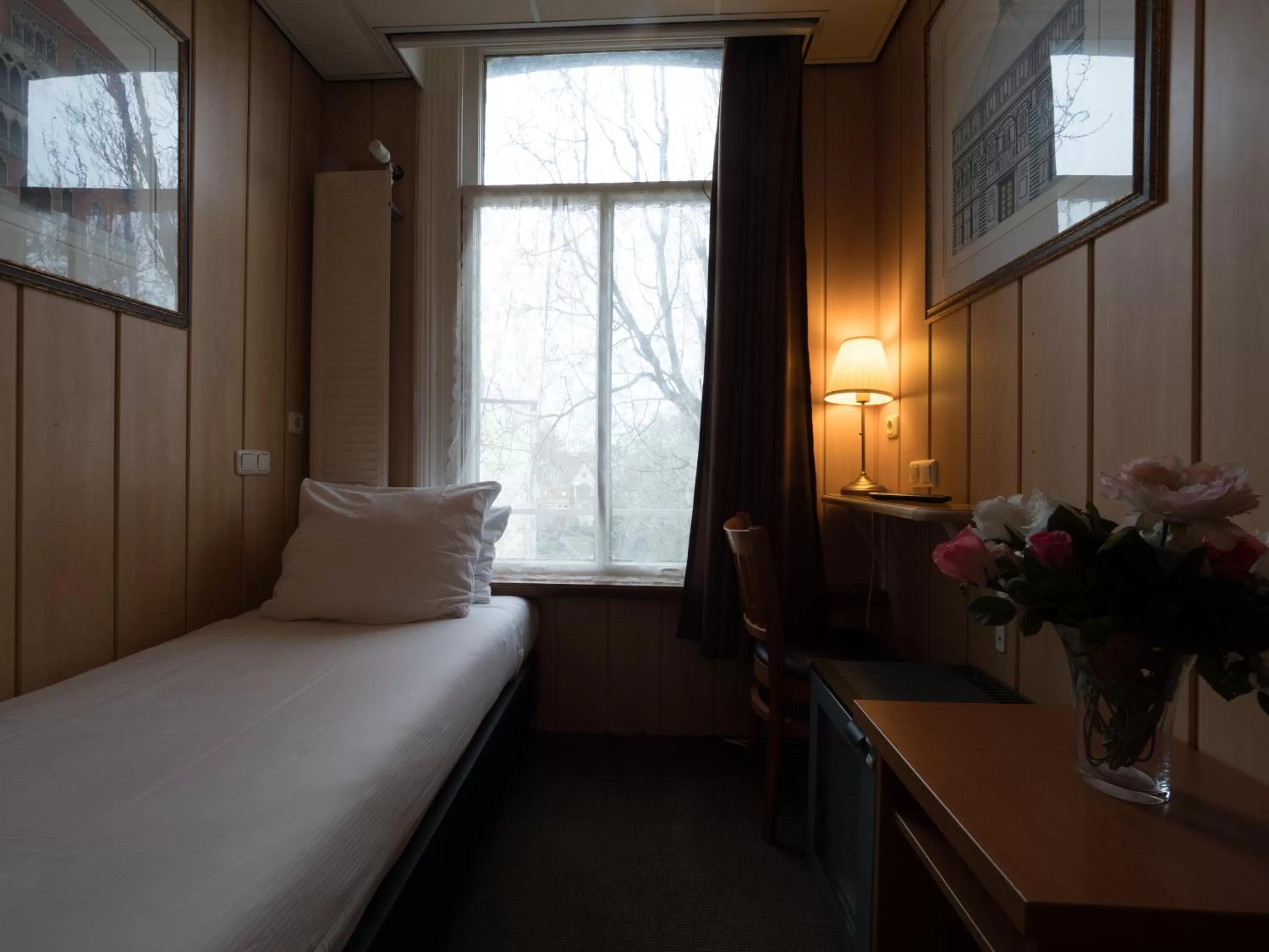 Photo of the whole room in Di-Ann City Centre Hotel