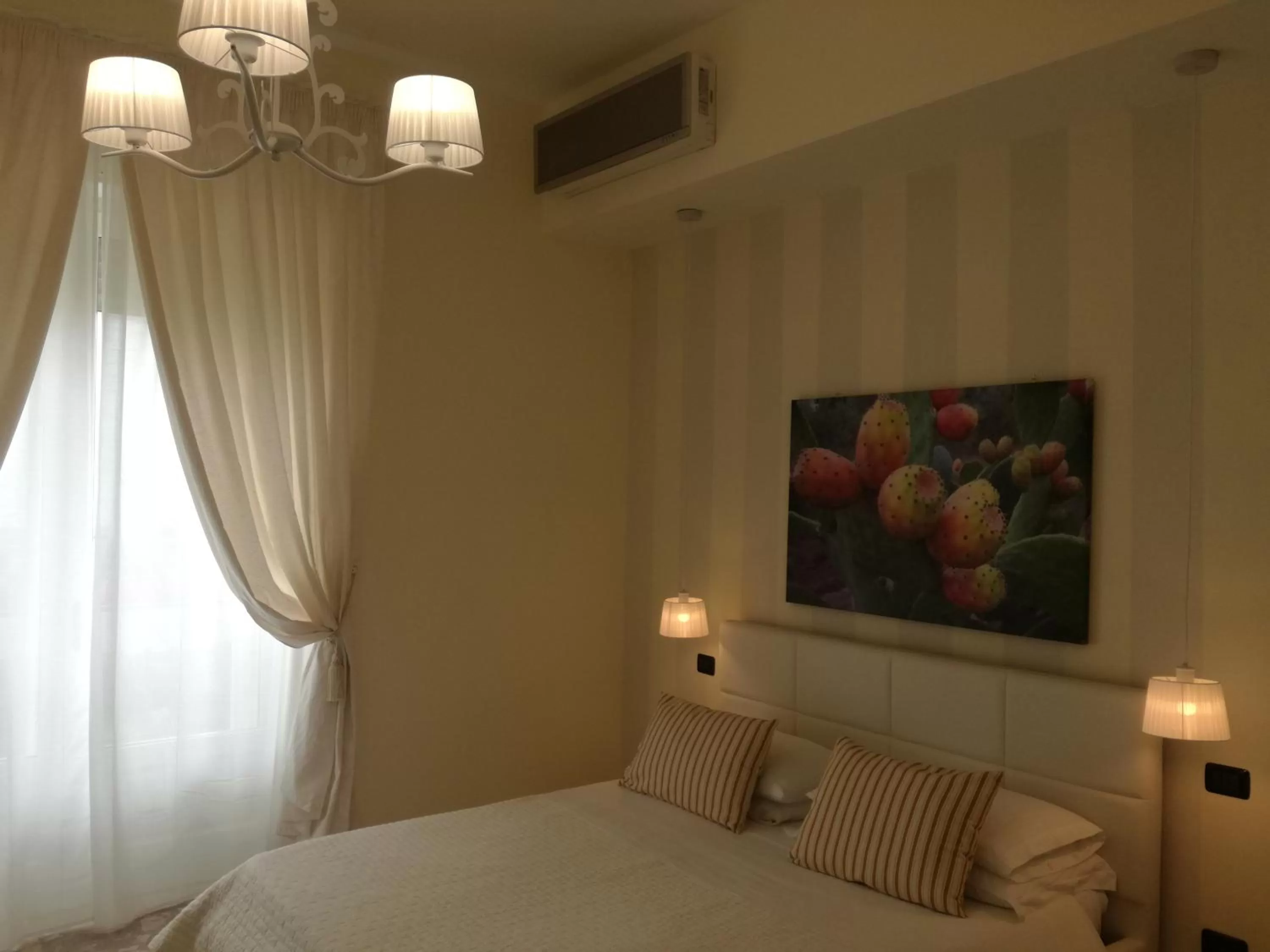 Photo of the whole room, Bed in Casa del Corso